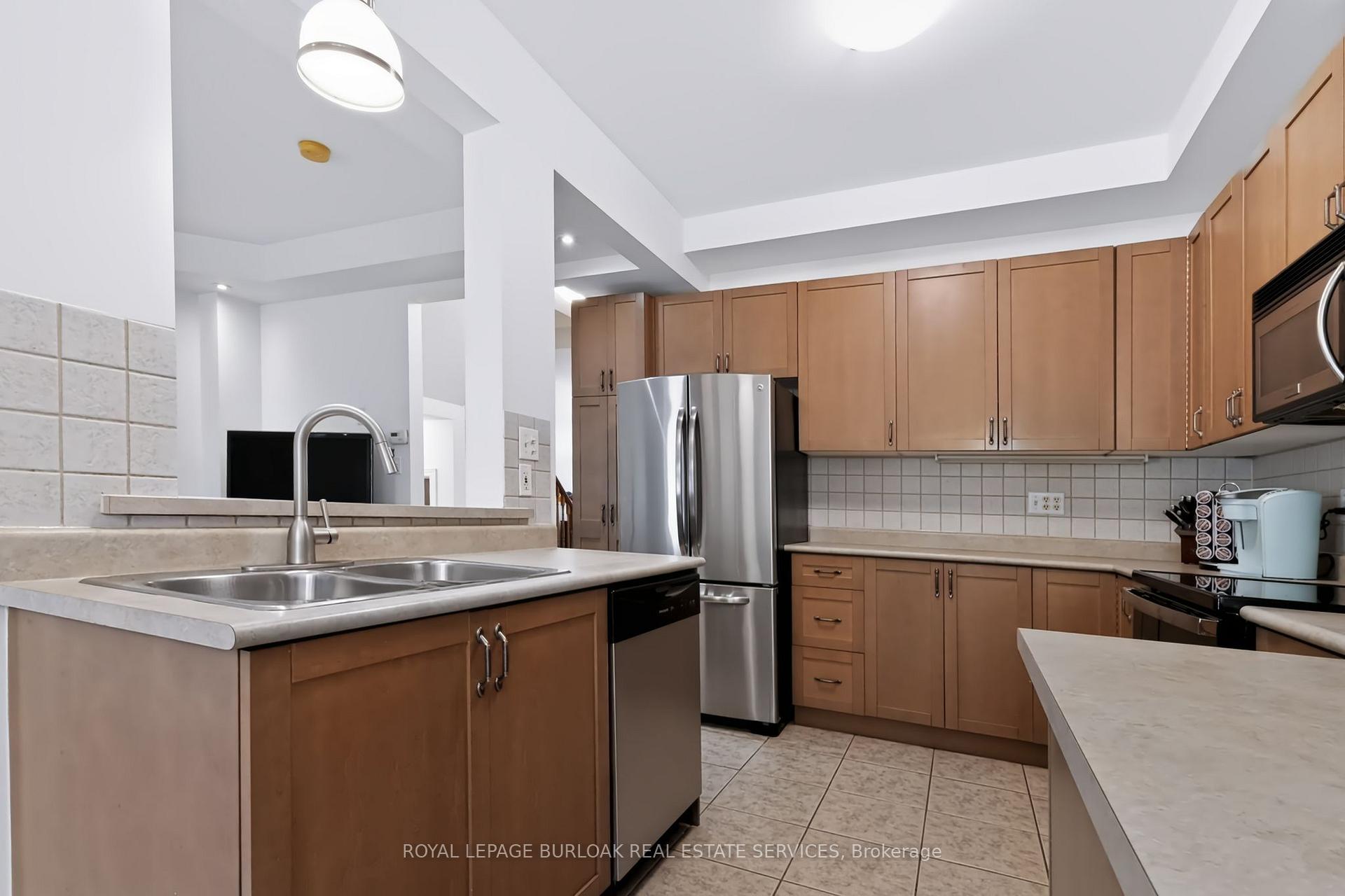 Photo 9 of Unit 11, 5151 Upper Middle Road, Burlington, Orchard — HOMEH