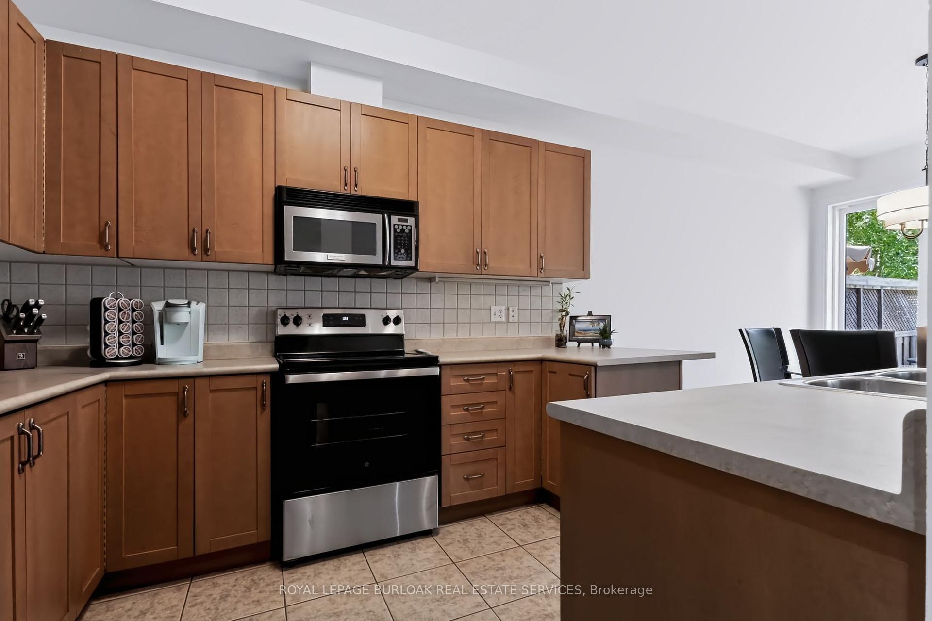 Photo 12 of Unit 11, 5151 Upper Middle Road, Burlington, Orchard — HOMEH