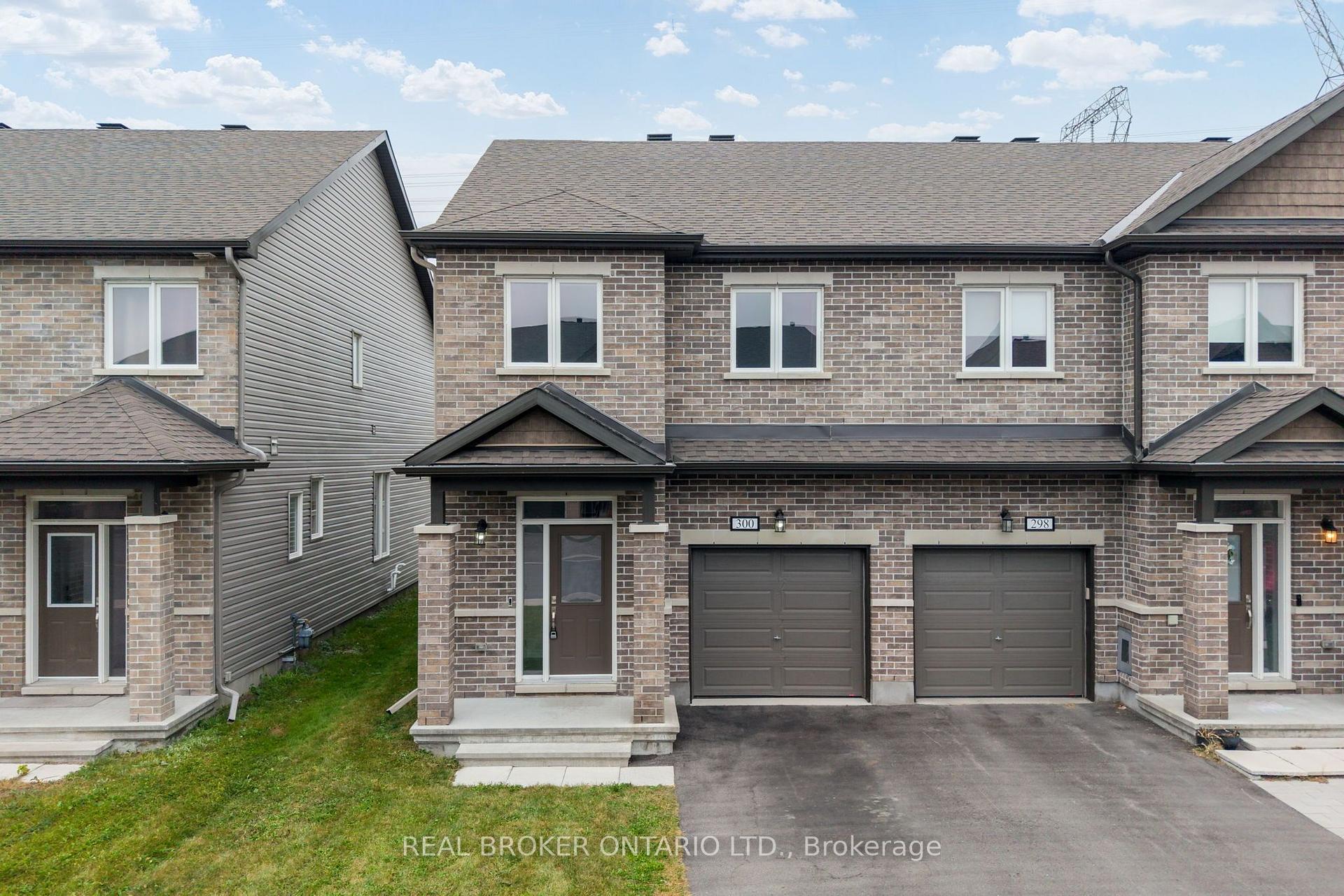 Photo 2 of 300 Livery Street, Ottawa, Kanata - Emerald Meadows/Trailwest — HOMEH