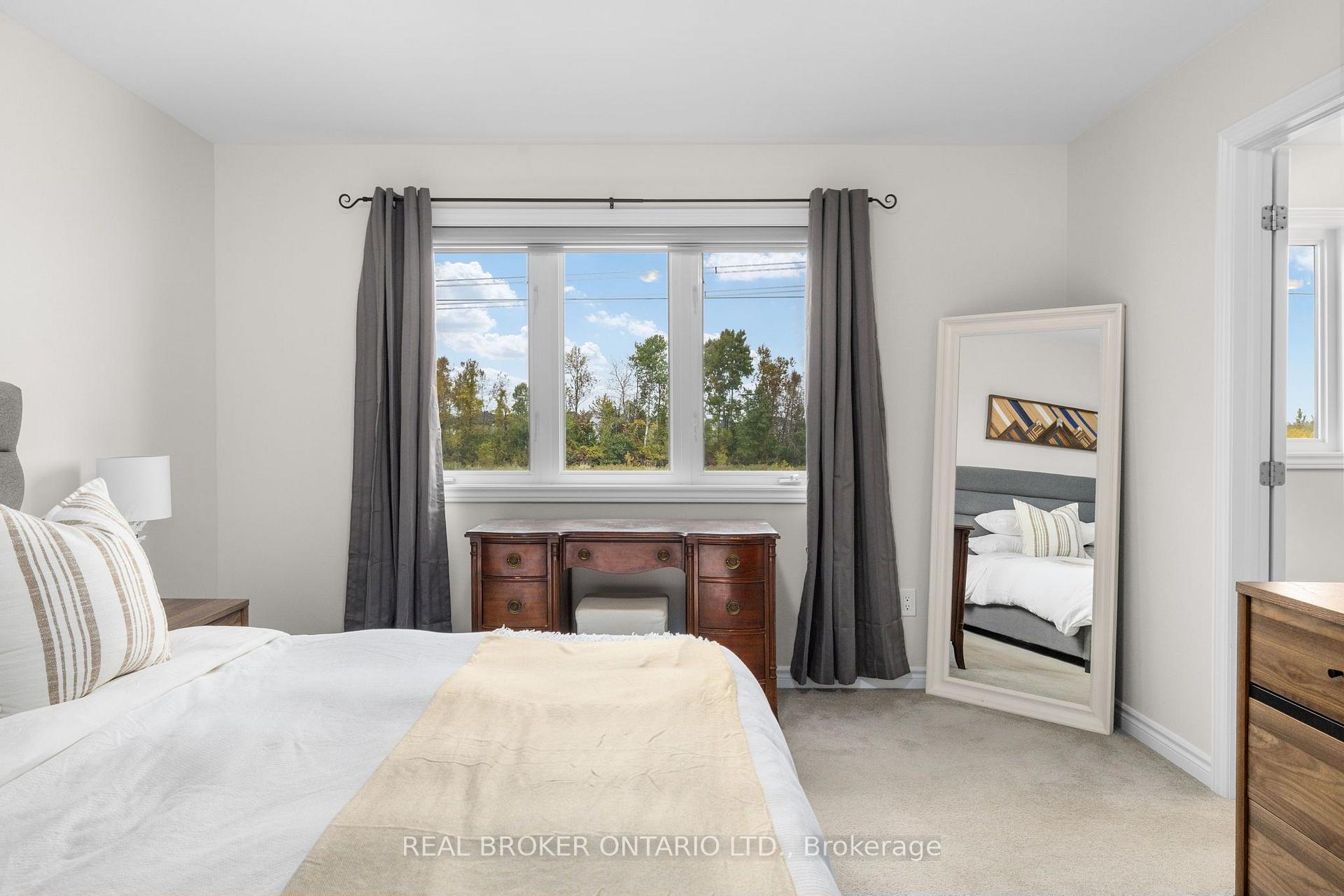 Photo 17 of 300 Livery Street, Ottawa, Kanata - Emerald Meadows/Trailwest — HOMEH