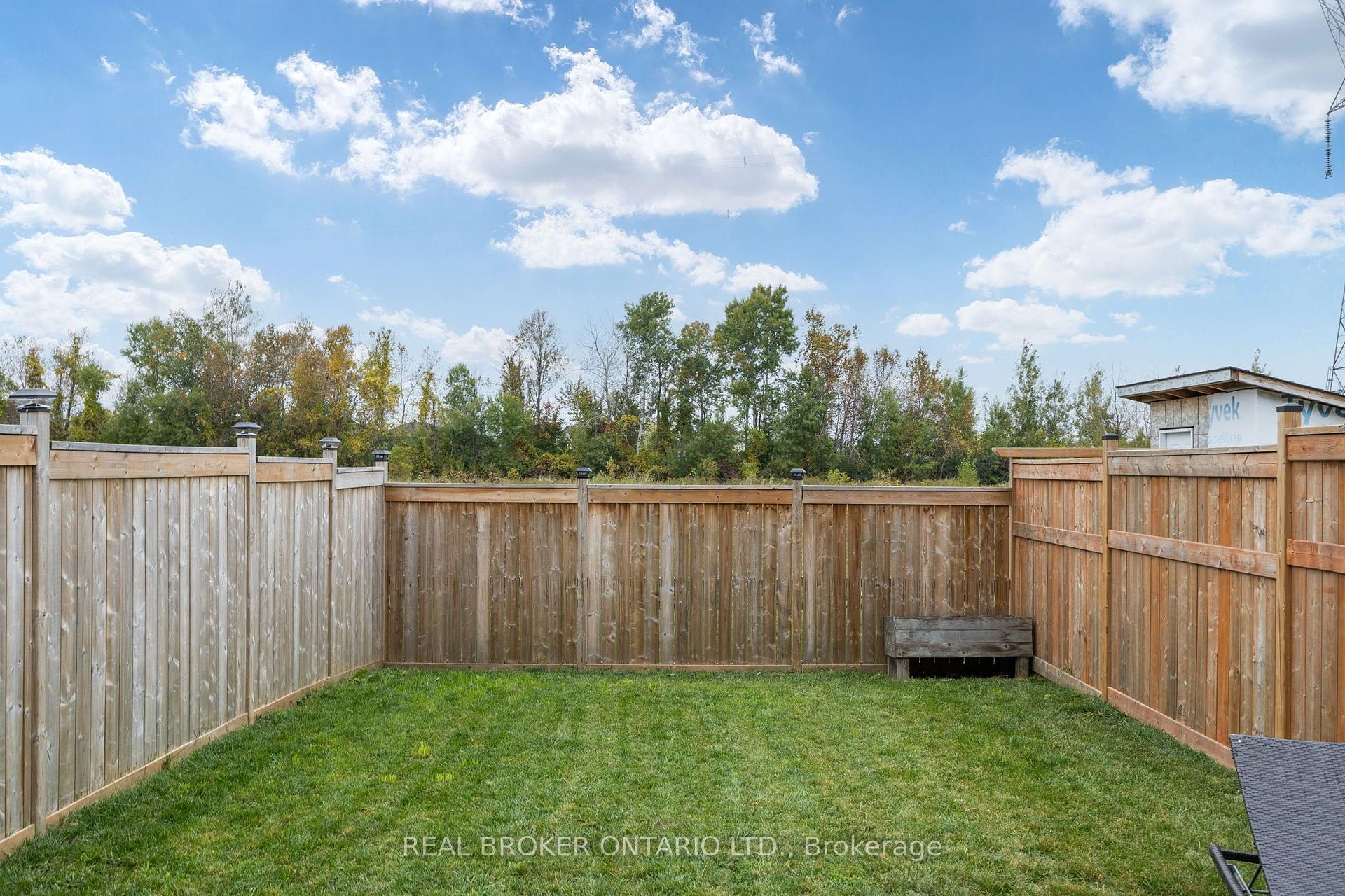 Photo 28 of 300 Livery Street, Ottawa, Kanata - Emerald Meadows/Trailwest — HOMEH