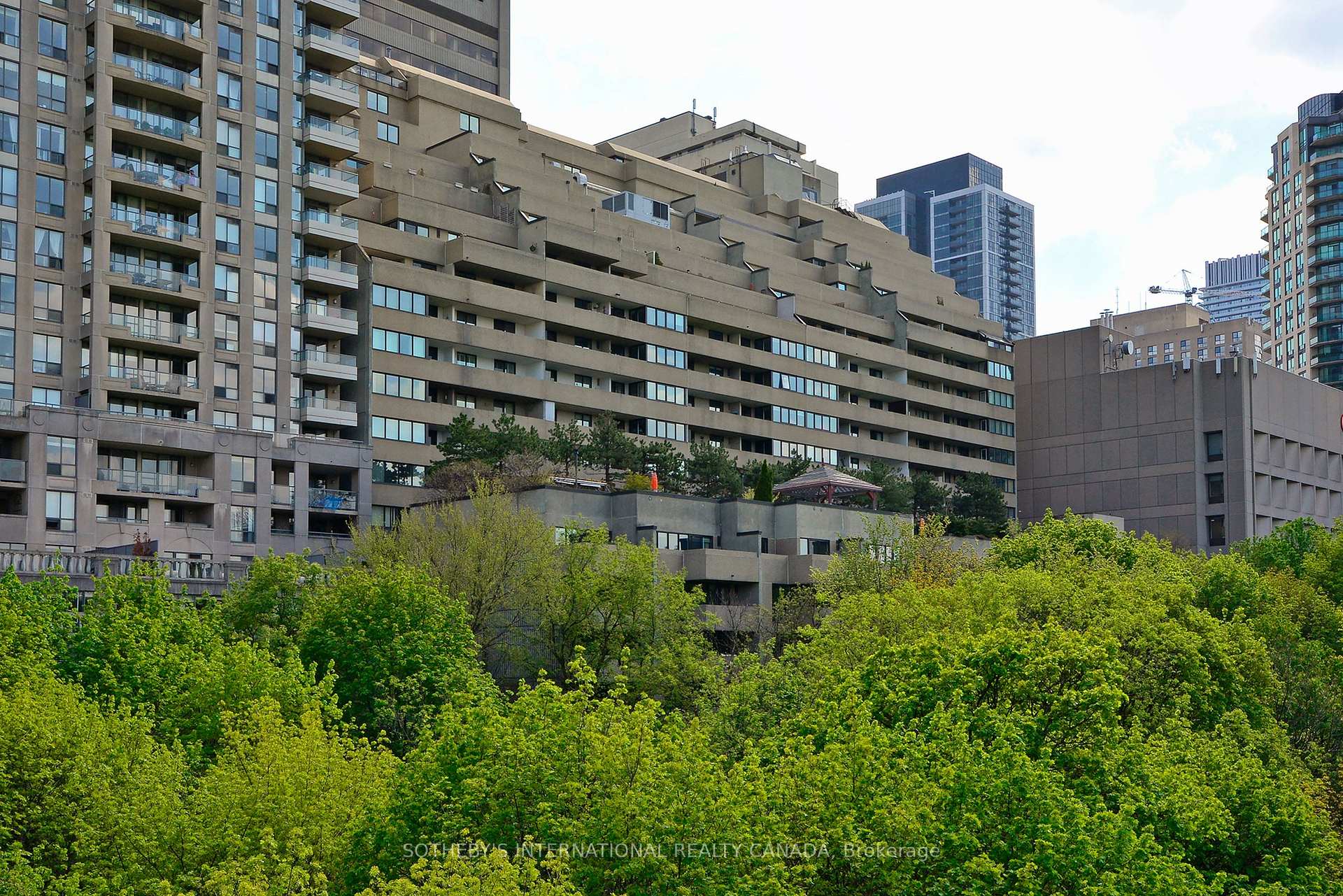 Photo of Unit PH6, 360 Bloor Street E