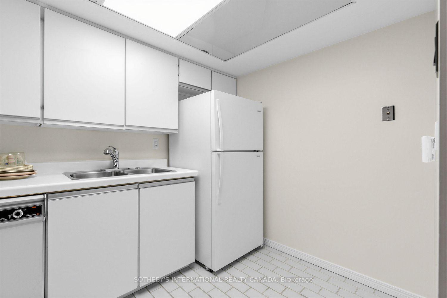 Photo 7 of Unit PH6, 360 Bloor Street E, Toronto, Rosedale-Moore Park — HOMEH