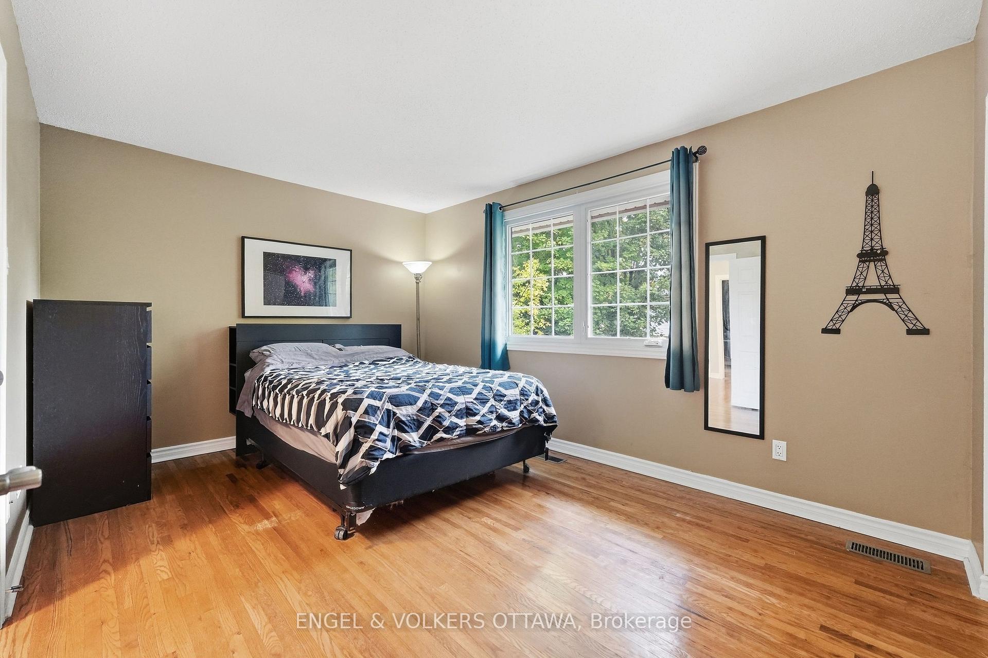 Photo 13 of 84 Monterey Drive, Ottawa, Leslie Park — HOMEH