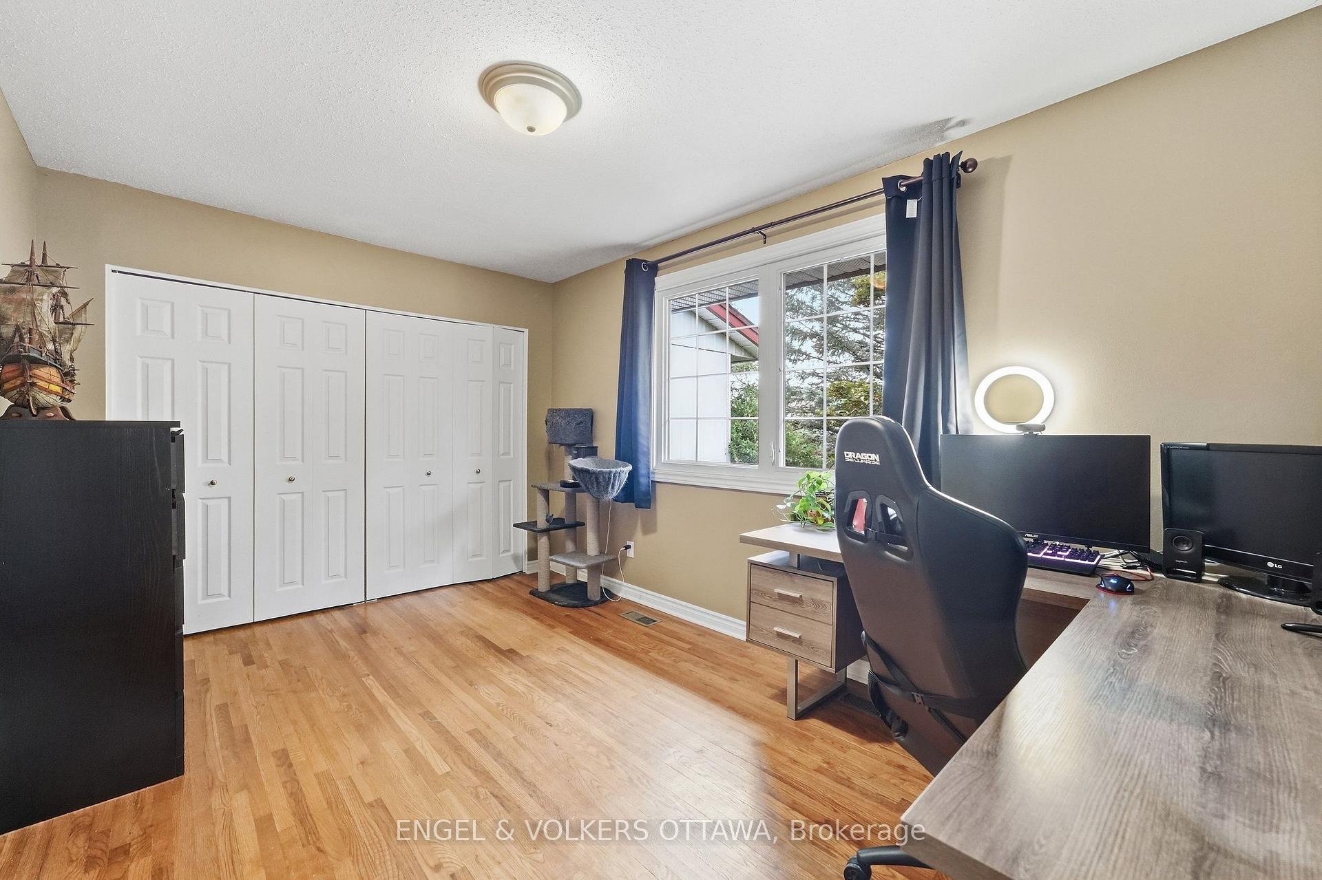 Photo 15 of 84 Monterey Drive, Ottawa, Leslie Park — HOMEH