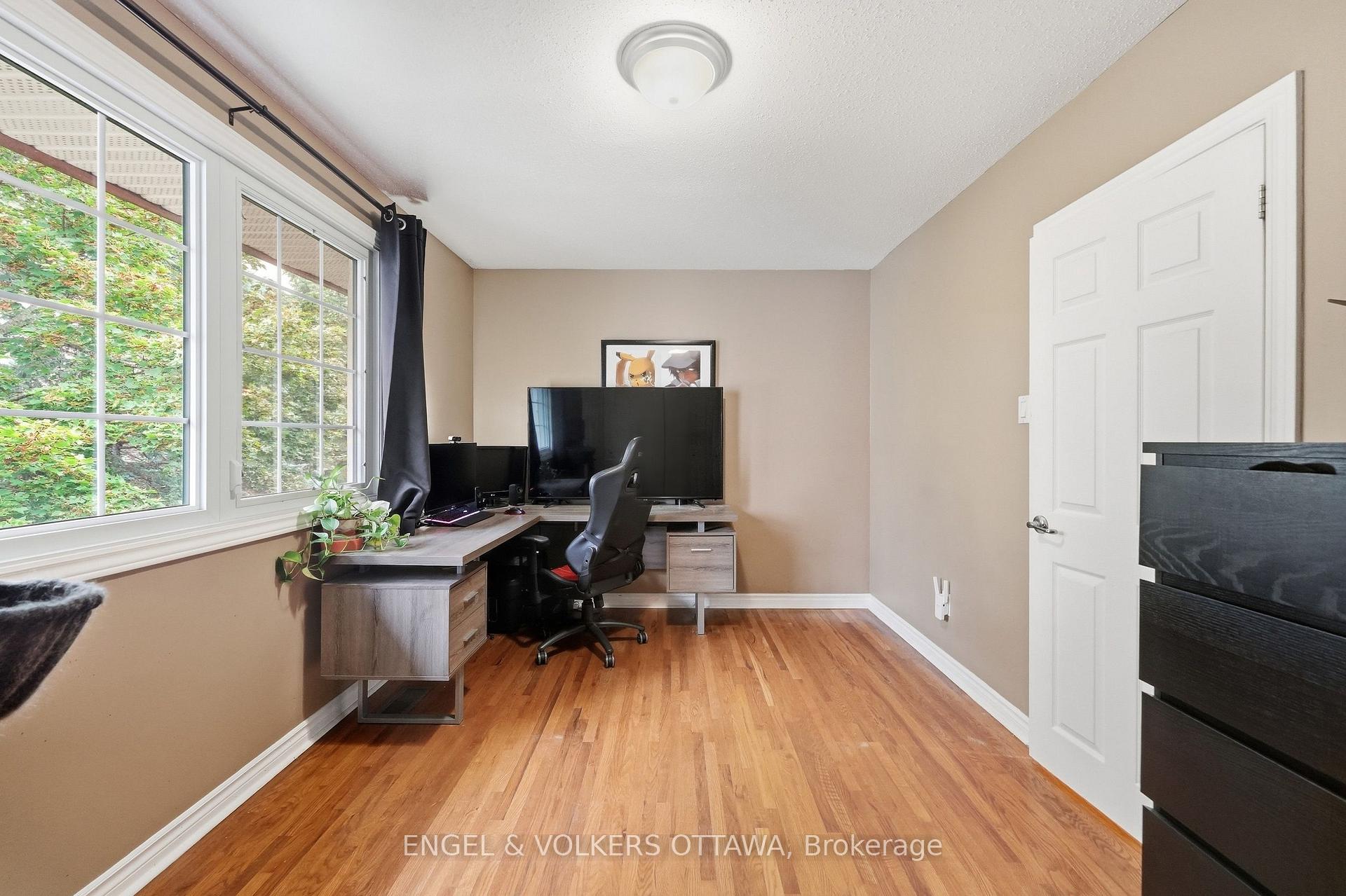 Photo 16 of 84 Monterey Drive, Ottawa, Leslie Park — HOMEH