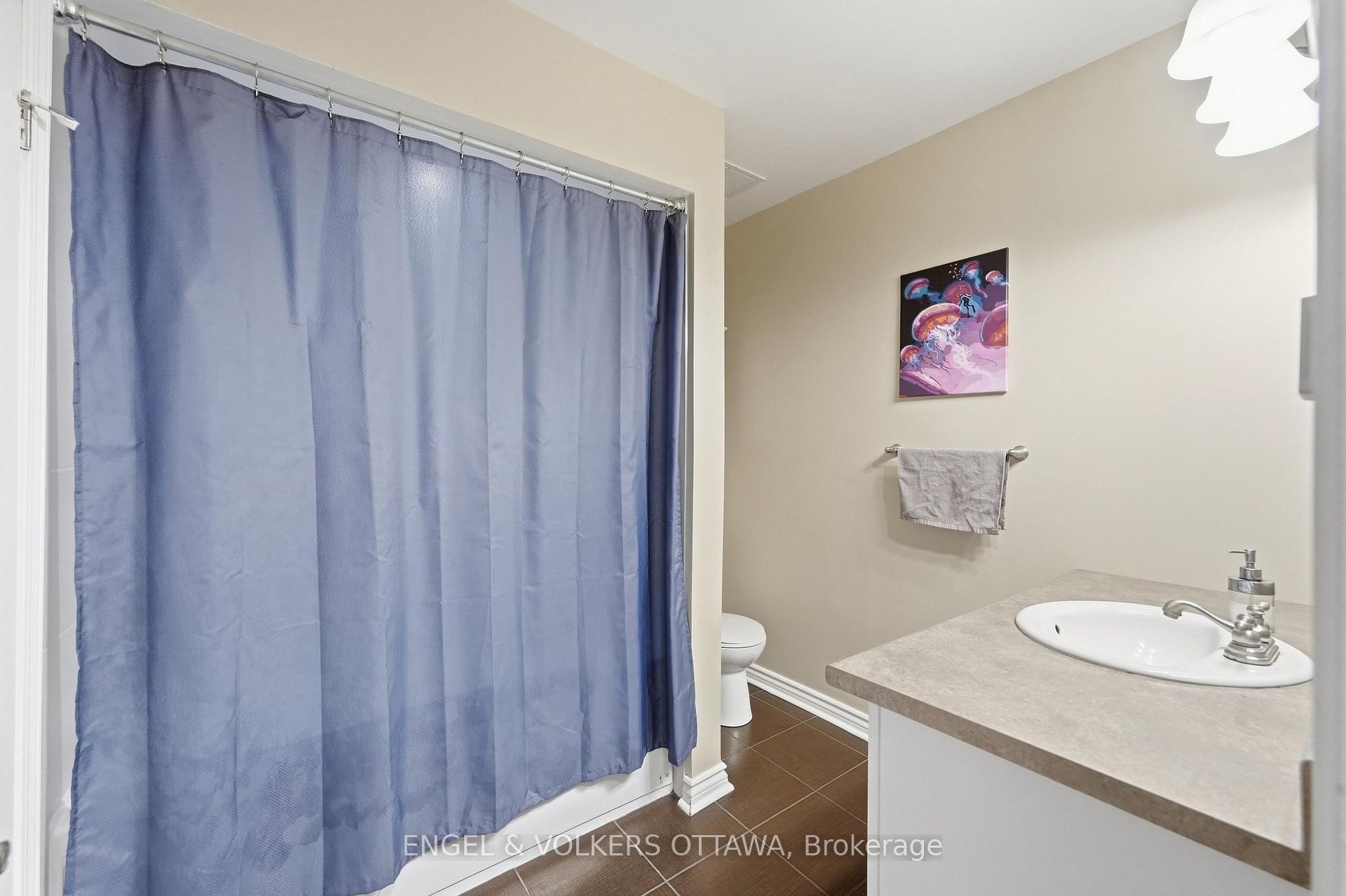 Photo 17 of 84 Monterey Drive, Ottawa, Leslie Park — HOMEH