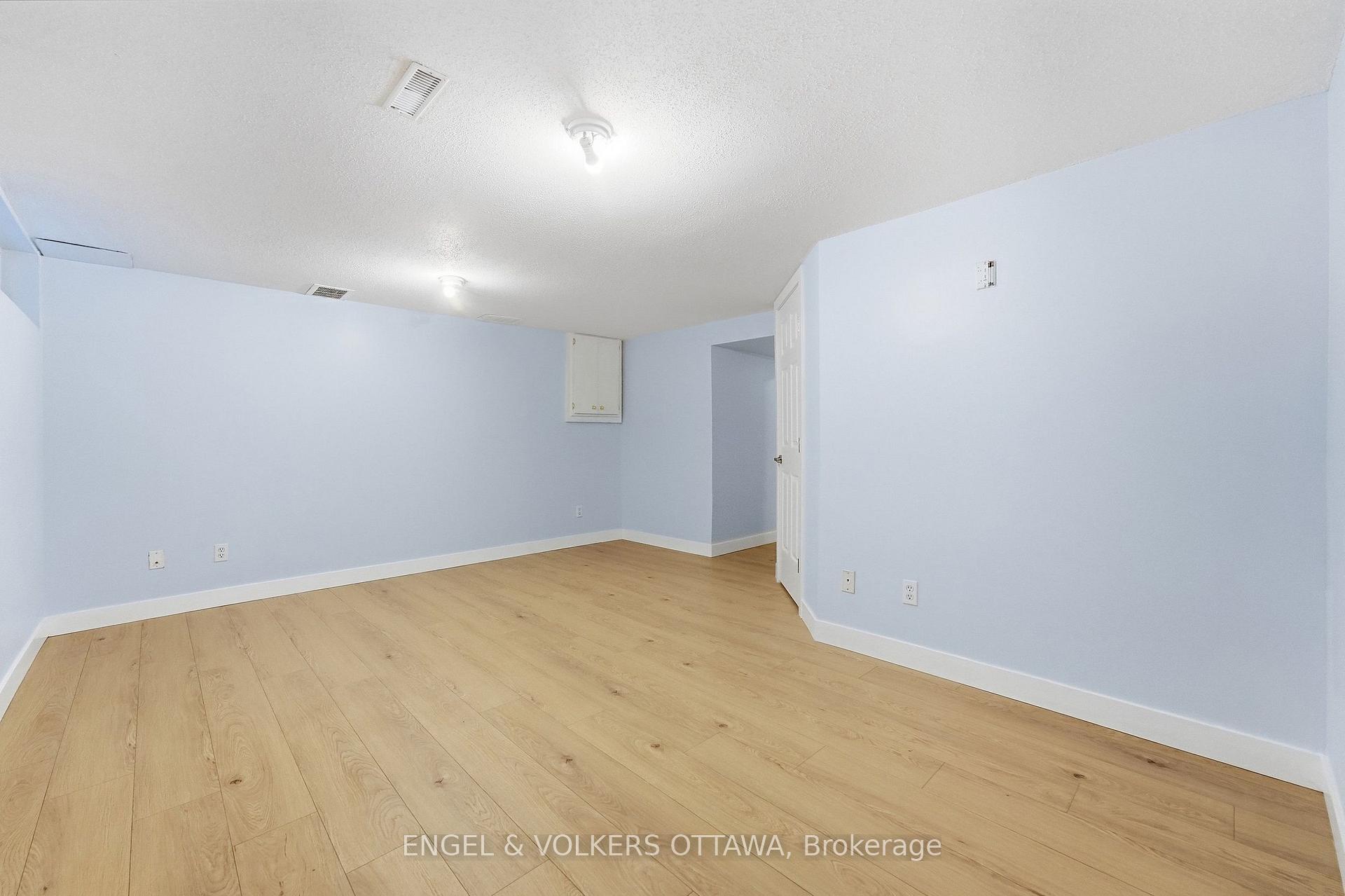 Photo 19 of 84 Monterey Drive, Ottawa, Leslie Park — HOMEH