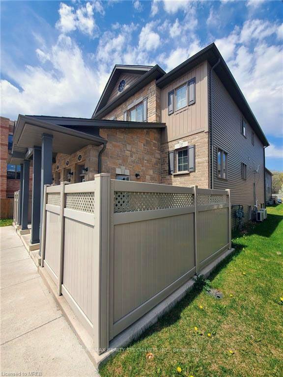Photo 3 of Unit 41, 3200 Singleton Avenue, London, South W — HOMEH