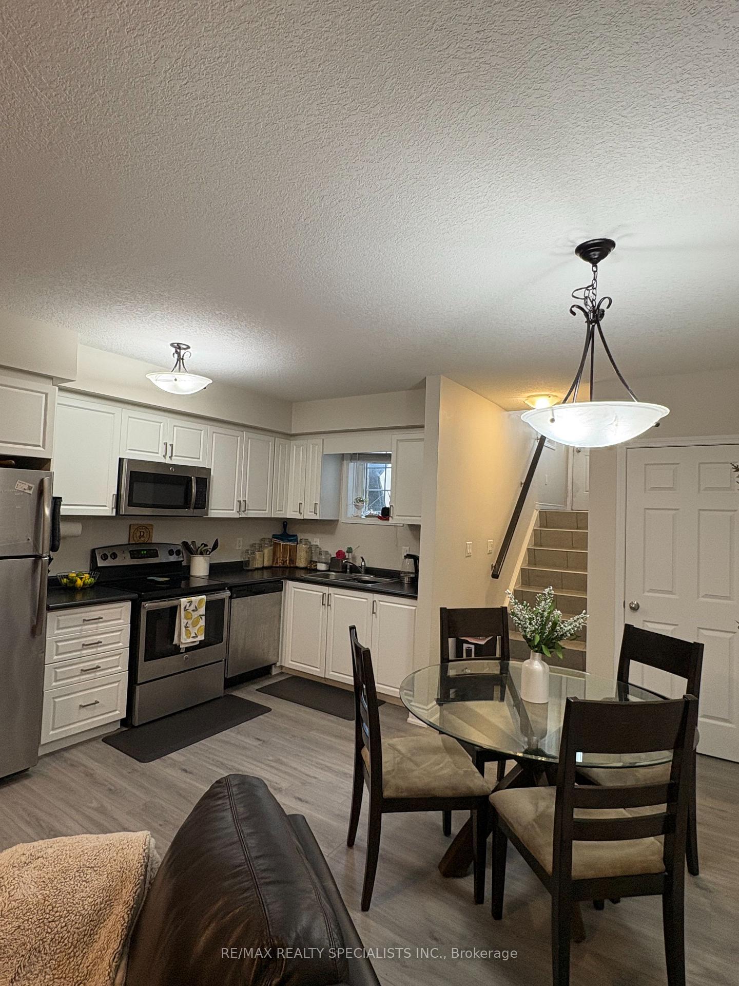 Photo 8 of Unit 41, 3200 Singleton Avenue, London, South W — HOMEH