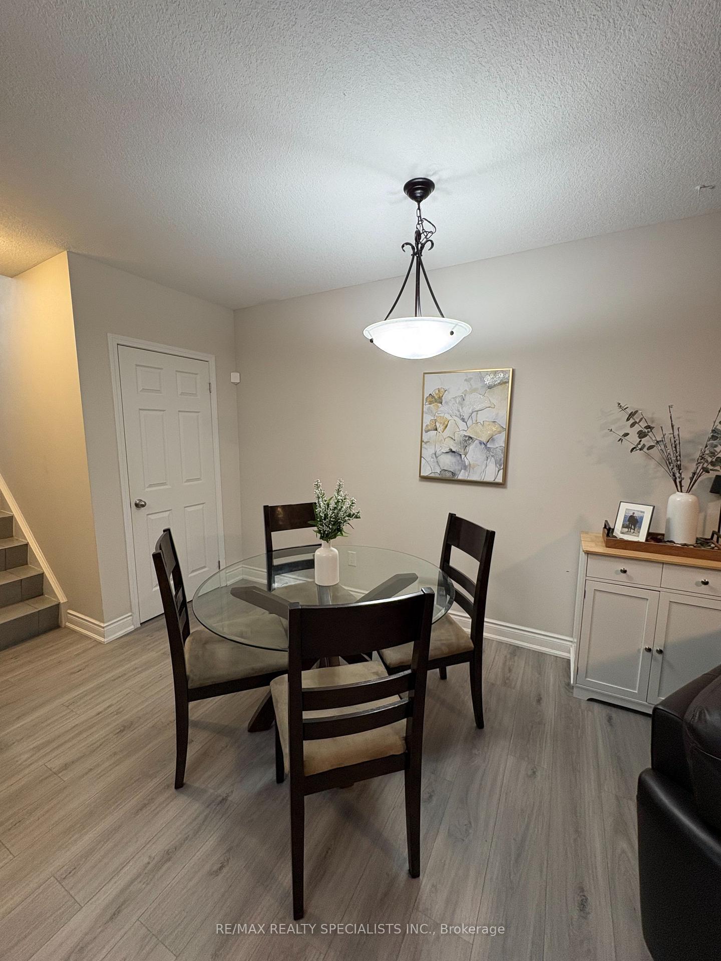 Photo 9 of Unit 41, 3200 Singleton Avenue, London, South W — HOMEH