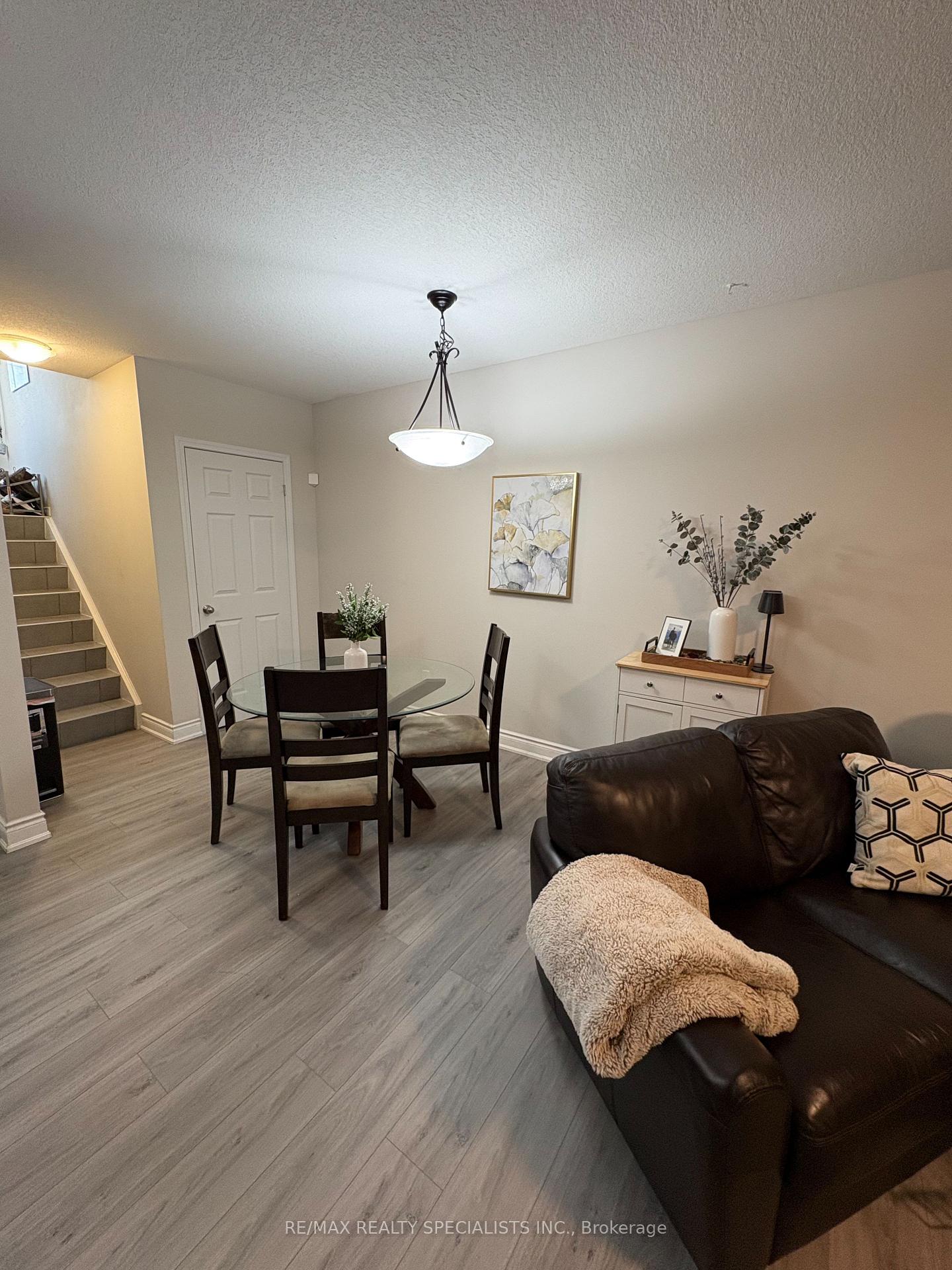 Photo 10 of Unit 41, 3200 Singleton Avenue, London, South W — HOMEH