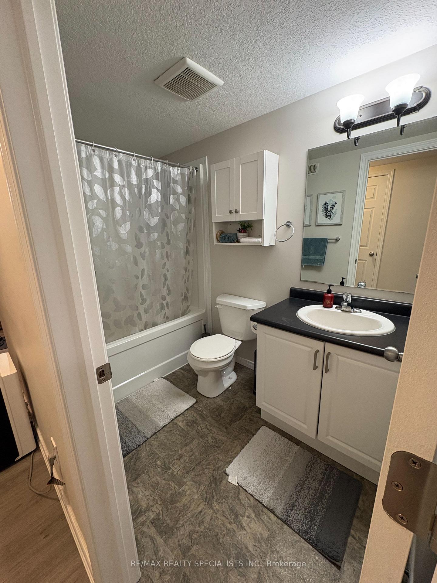 Photo 16 of Unit 41, 3200 Singleton Avenue, London, South W — HOMEH