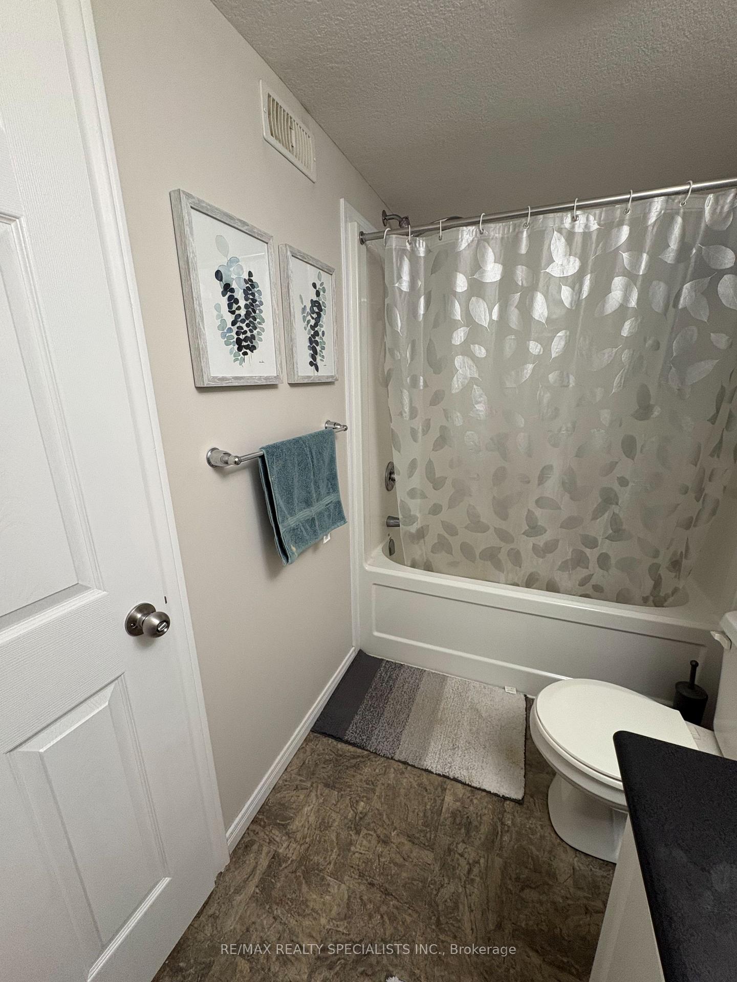 Photo 17 of Unit 41, 3200 Singleton Avenue, London, South W — HOMEH
