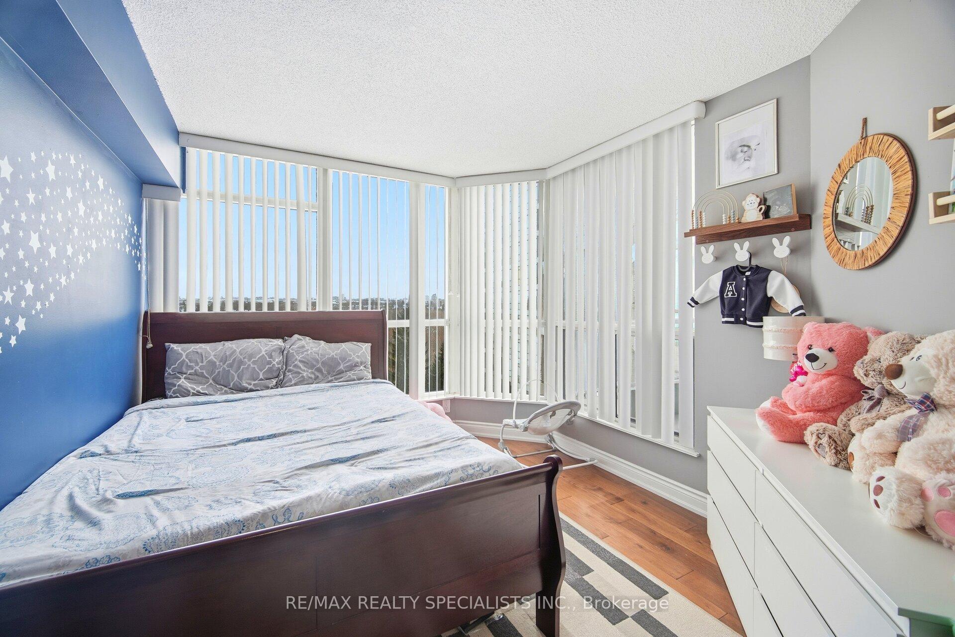 Photo 4 of Unit 611, 1 Rowntree Road, Etobicoke, Mount Olive-Silverstone-Jamestown — HOMEH