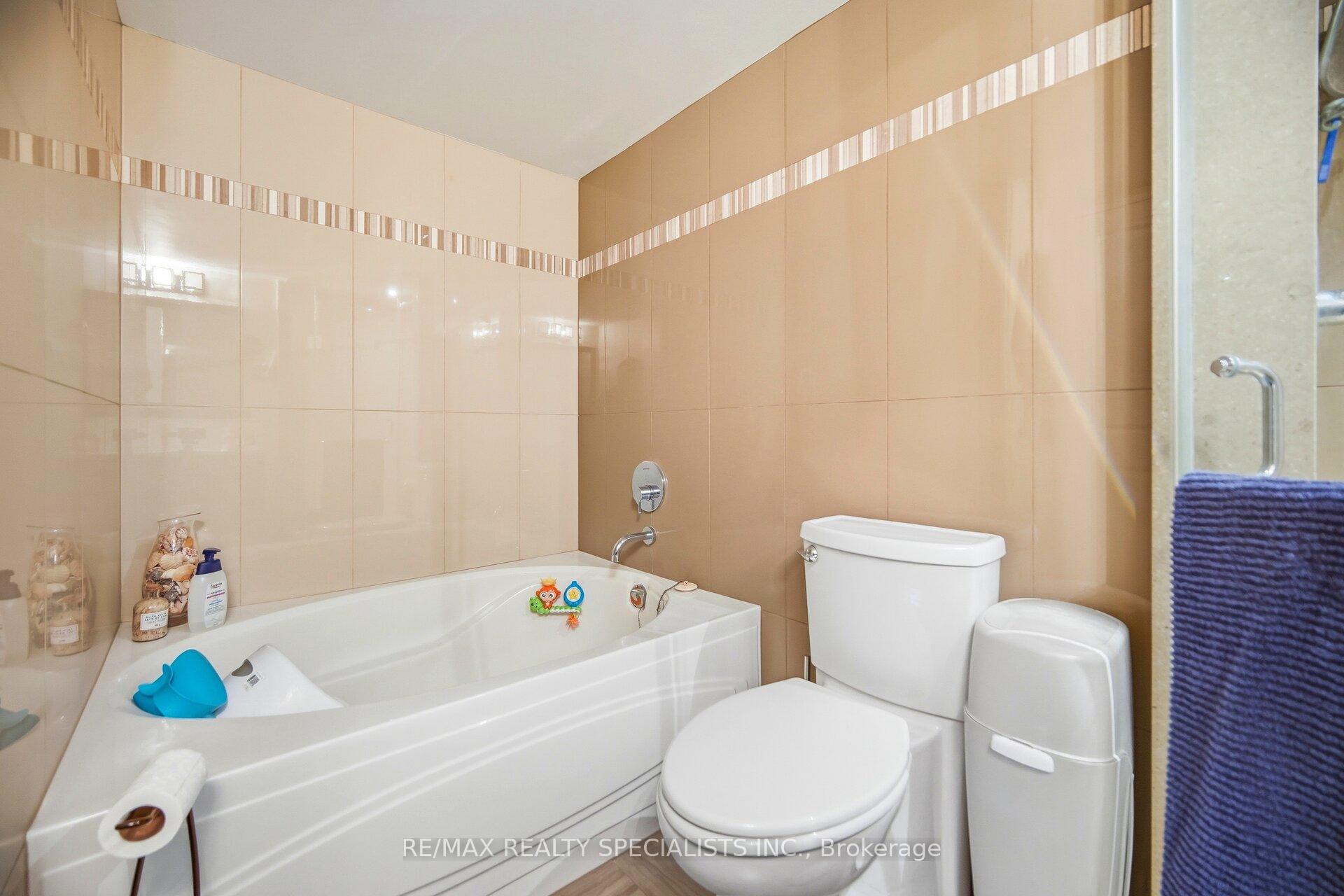 Photo 11 of Unit 611, 1 Rowntree Road, Etobicoke, Mount Olive-Silverstone-Jamestown — HOMEH