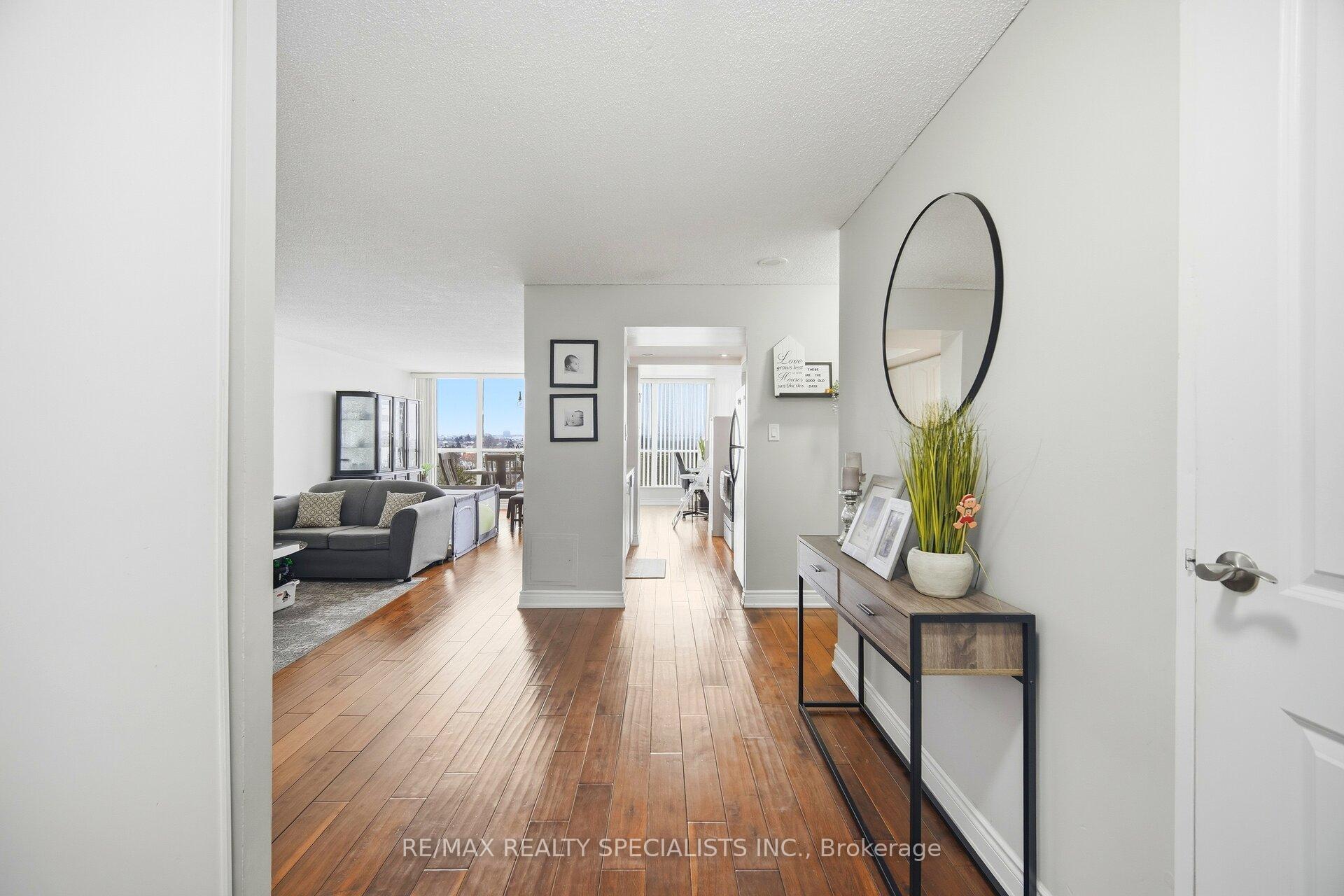 Photo 13 of Unit 611, 1 Rowntree Road, Etobicoke, Mount Olive-Silverstone-Jamestown — HOMEH