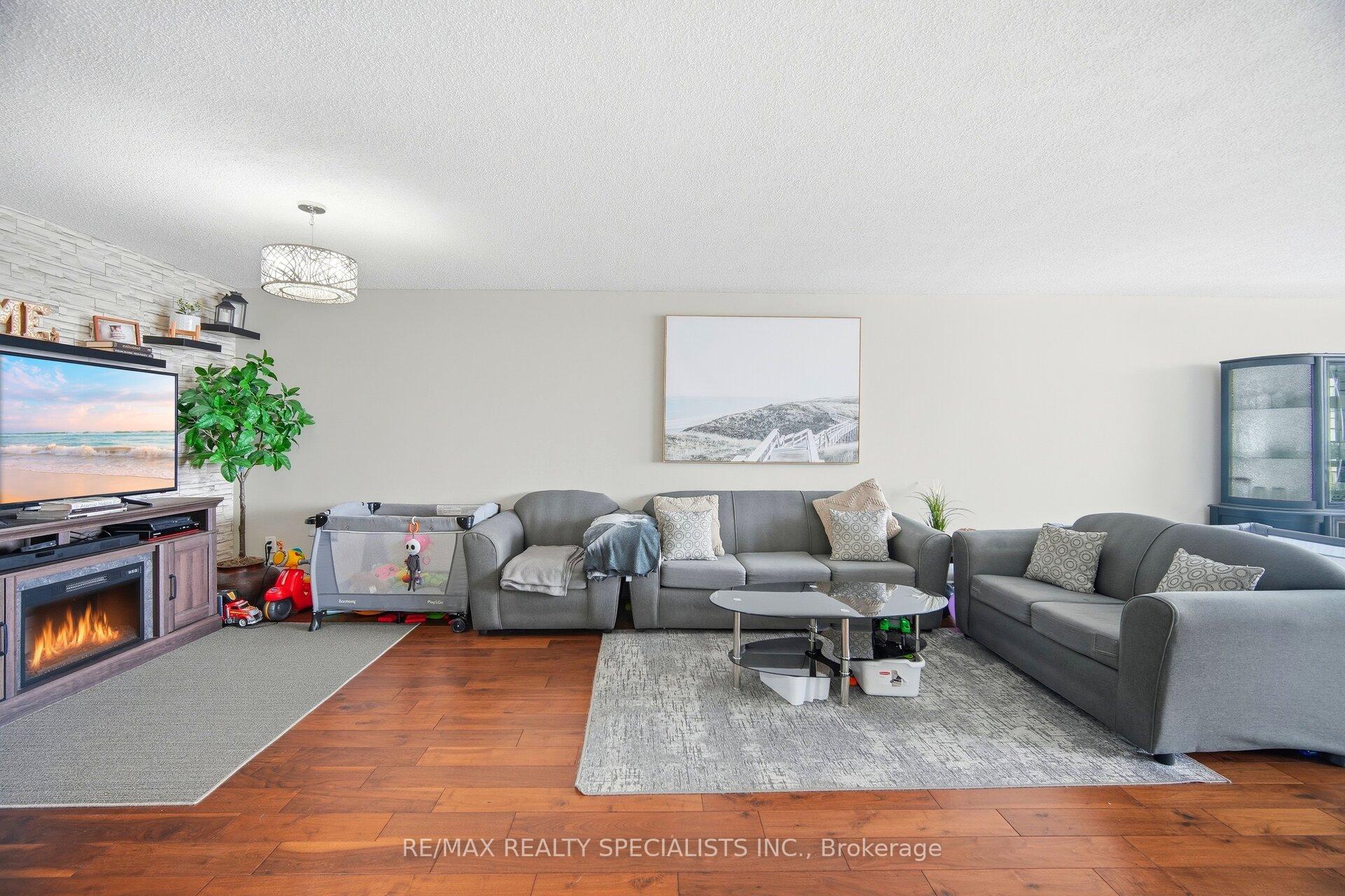 Photo 15 of Unit 611, 1 Rowntree Road, Etobicoke, Mount Olive-Silverstone-Jamestown — HOMEH