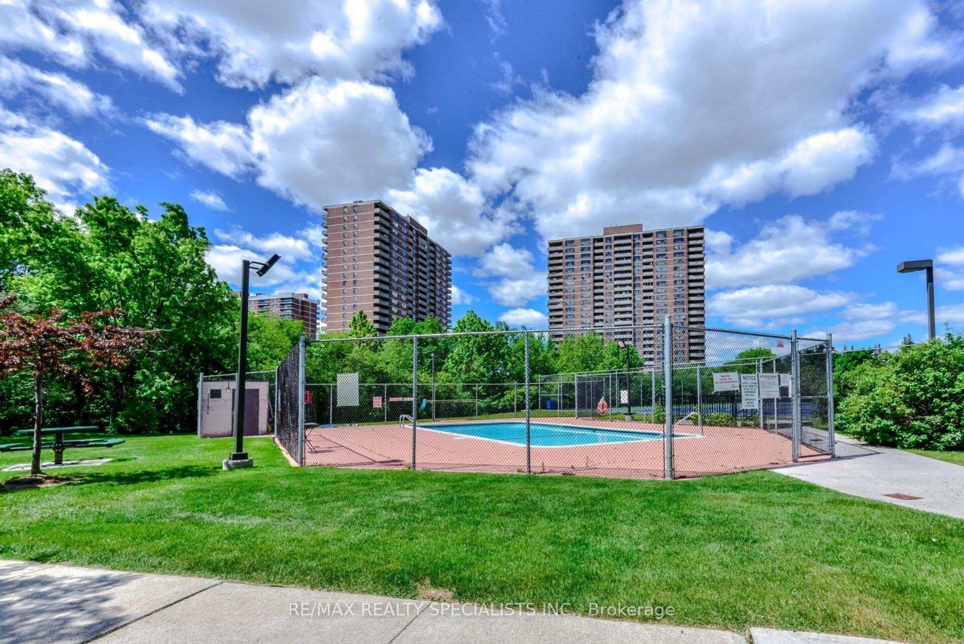 Photo 43 of Unit 611, 1 Rowntree Road, Etobicoke, Mount Olive-Silverstone-Jamestown — HOMEH