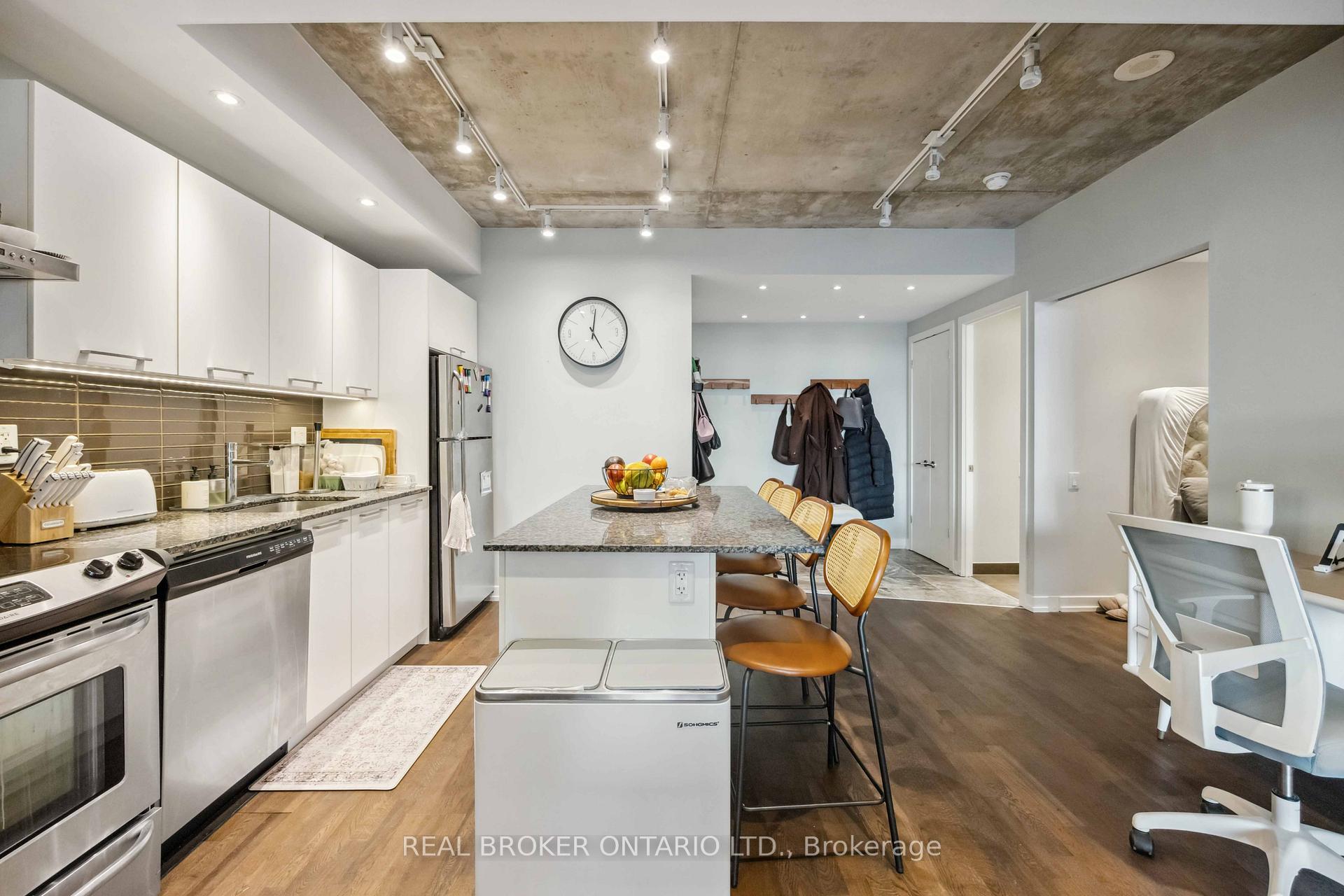Photo 4 of Unit 222, 95 Bathurst Street, Toronto, Waterfront Communities — HOMEH