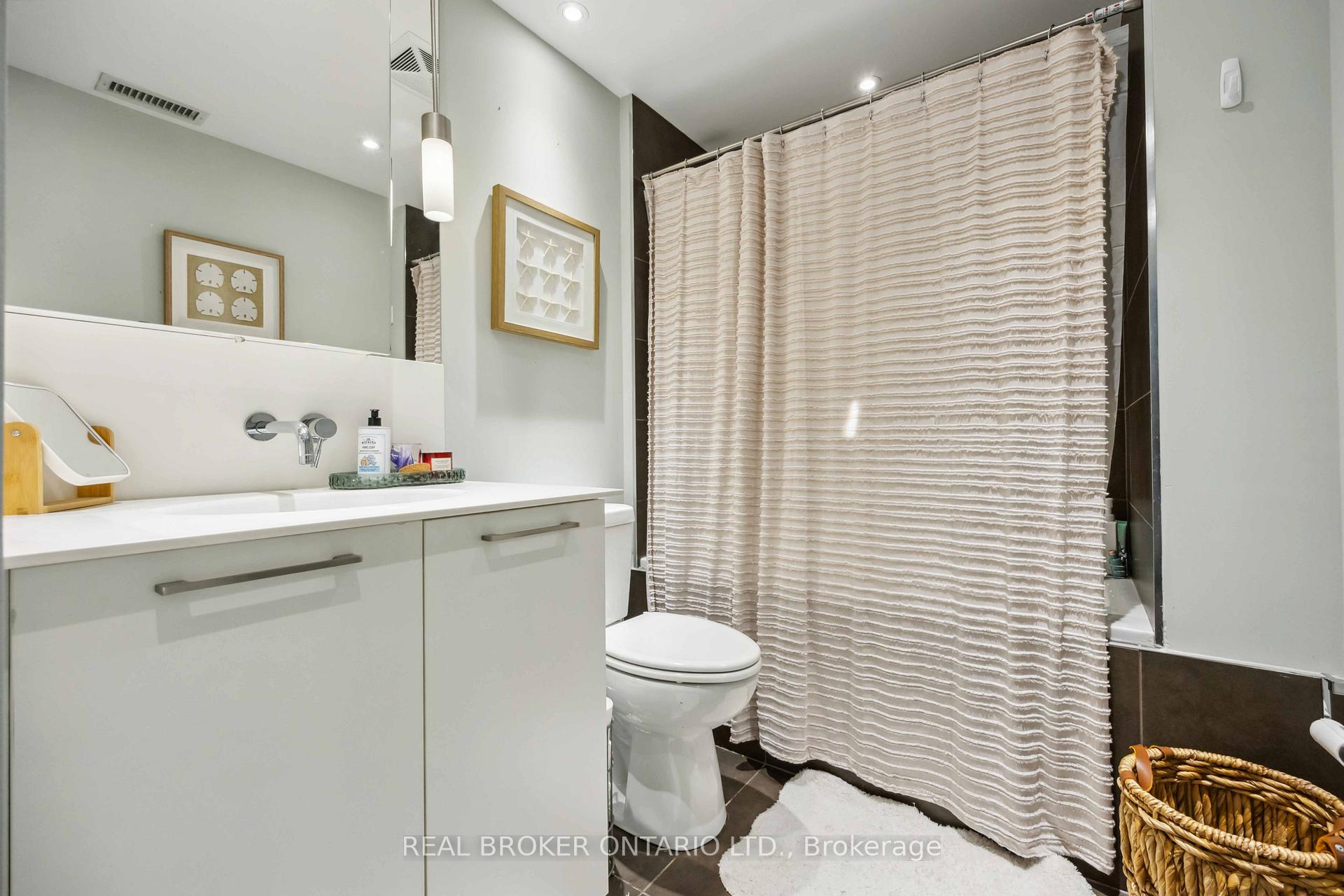 Photo 17 of Unit 222, 95 Bathurst Street, Toronto, Waterfront Communities — HOMEH
