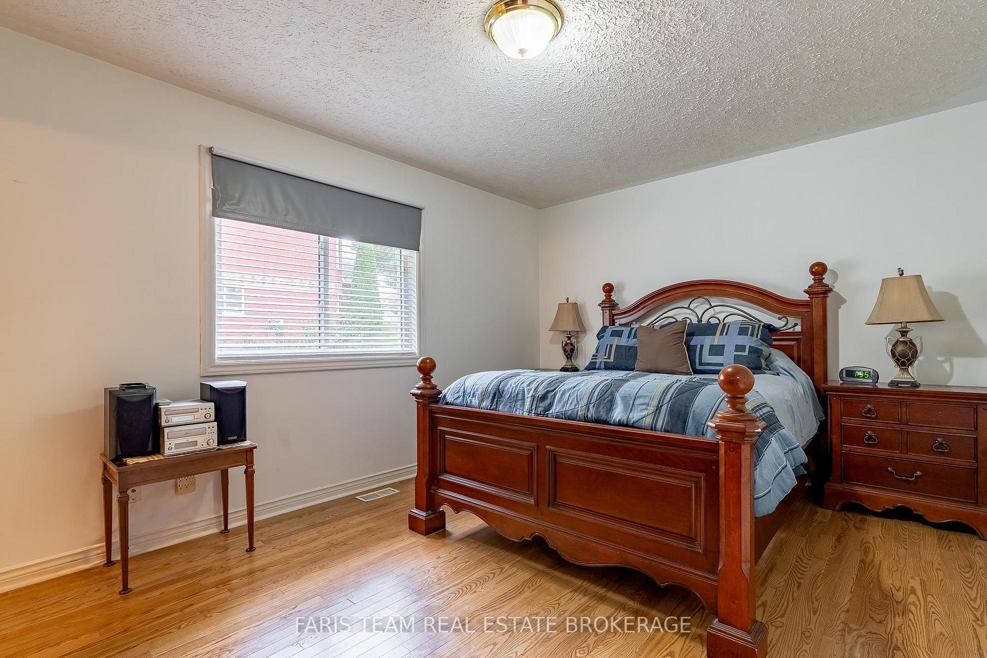 Photo 10 of 4 Charles Street, Penetanguishene — HOMEH