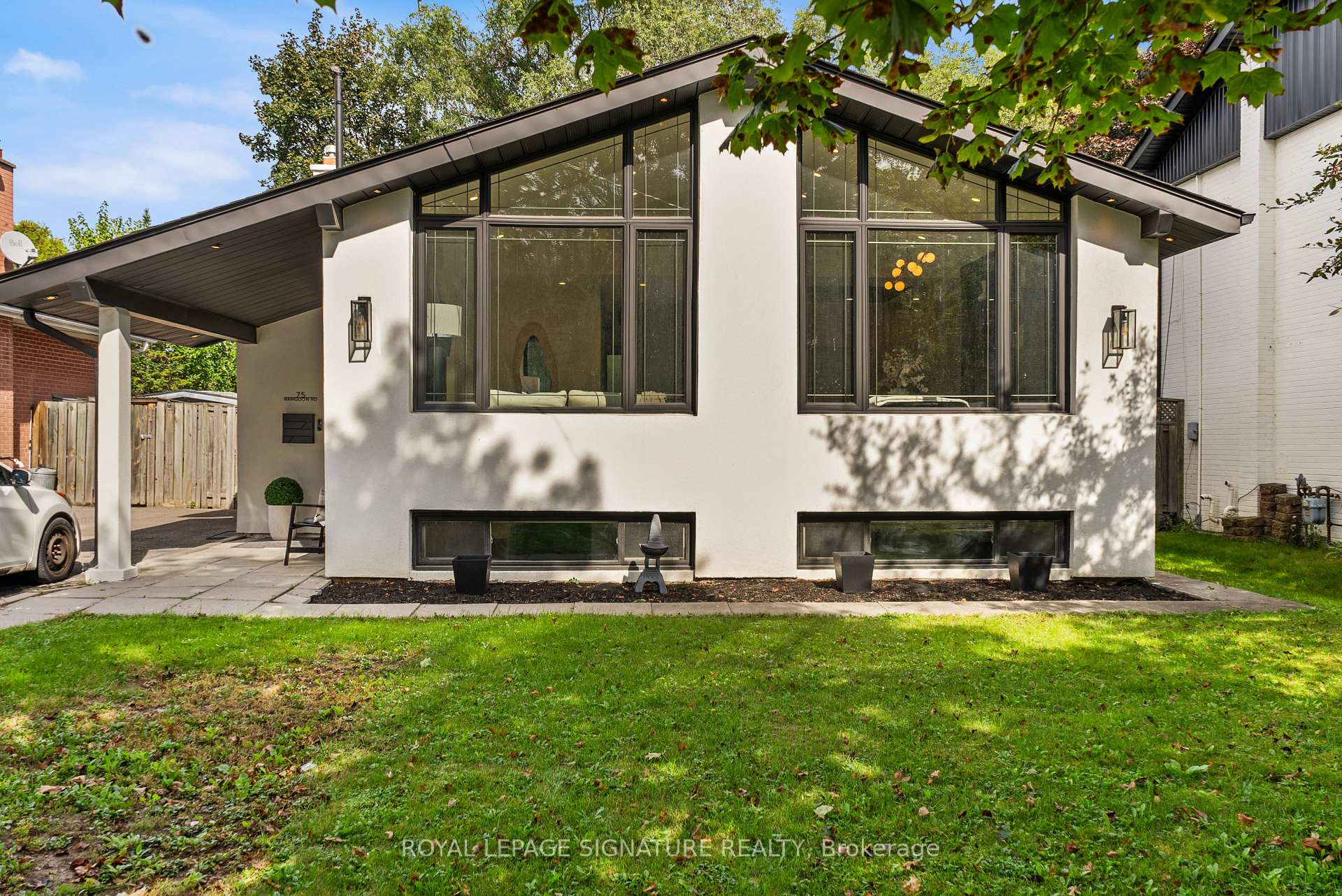 Photo 1 of 75 Rangoon Road, Etobicoke, Eringate-Centennial-West Deane — HOMEH