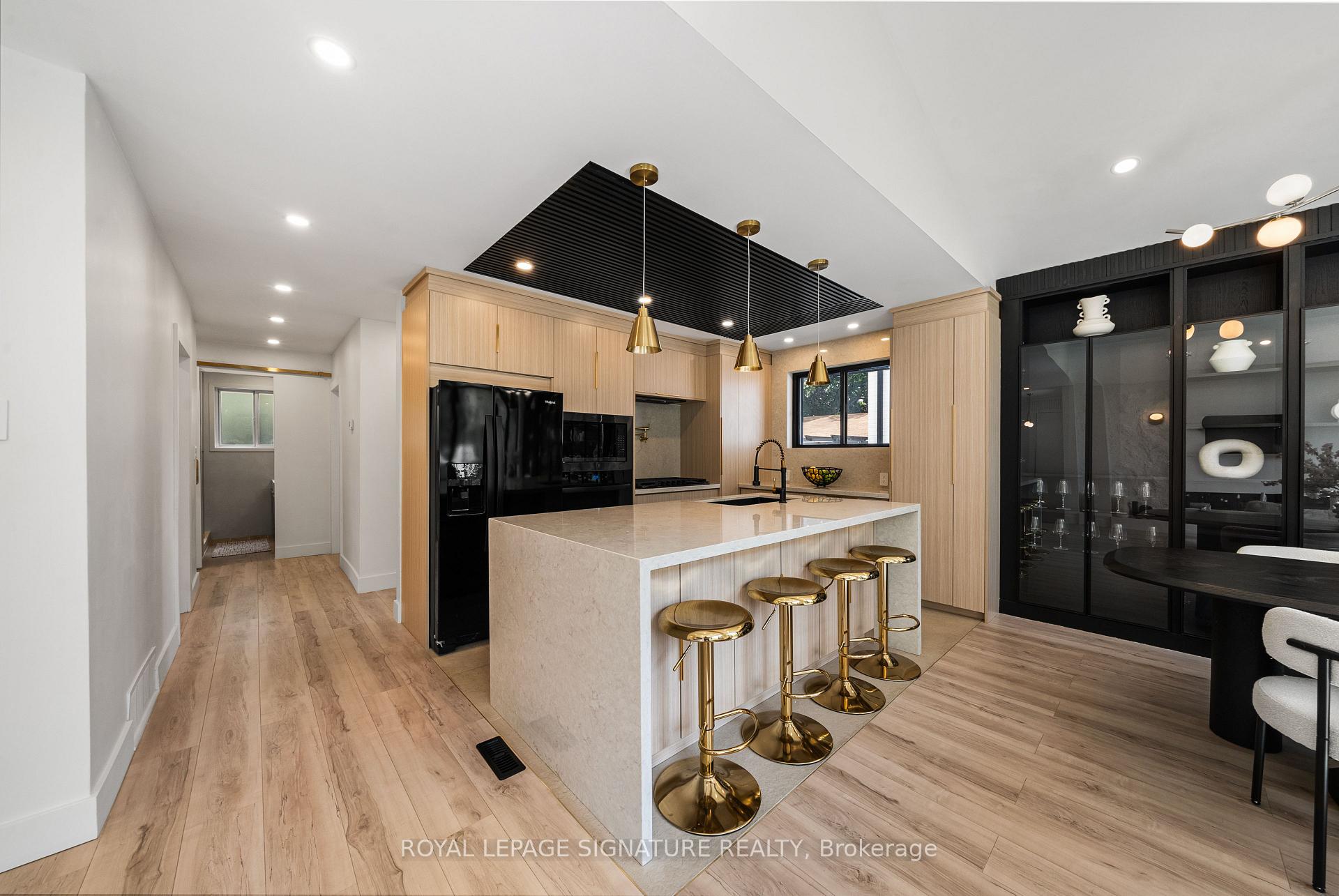 Photo 6 of 75 Rangoon Road, Etobicoke, Eringate-Centennial-West Deane — HOMEH