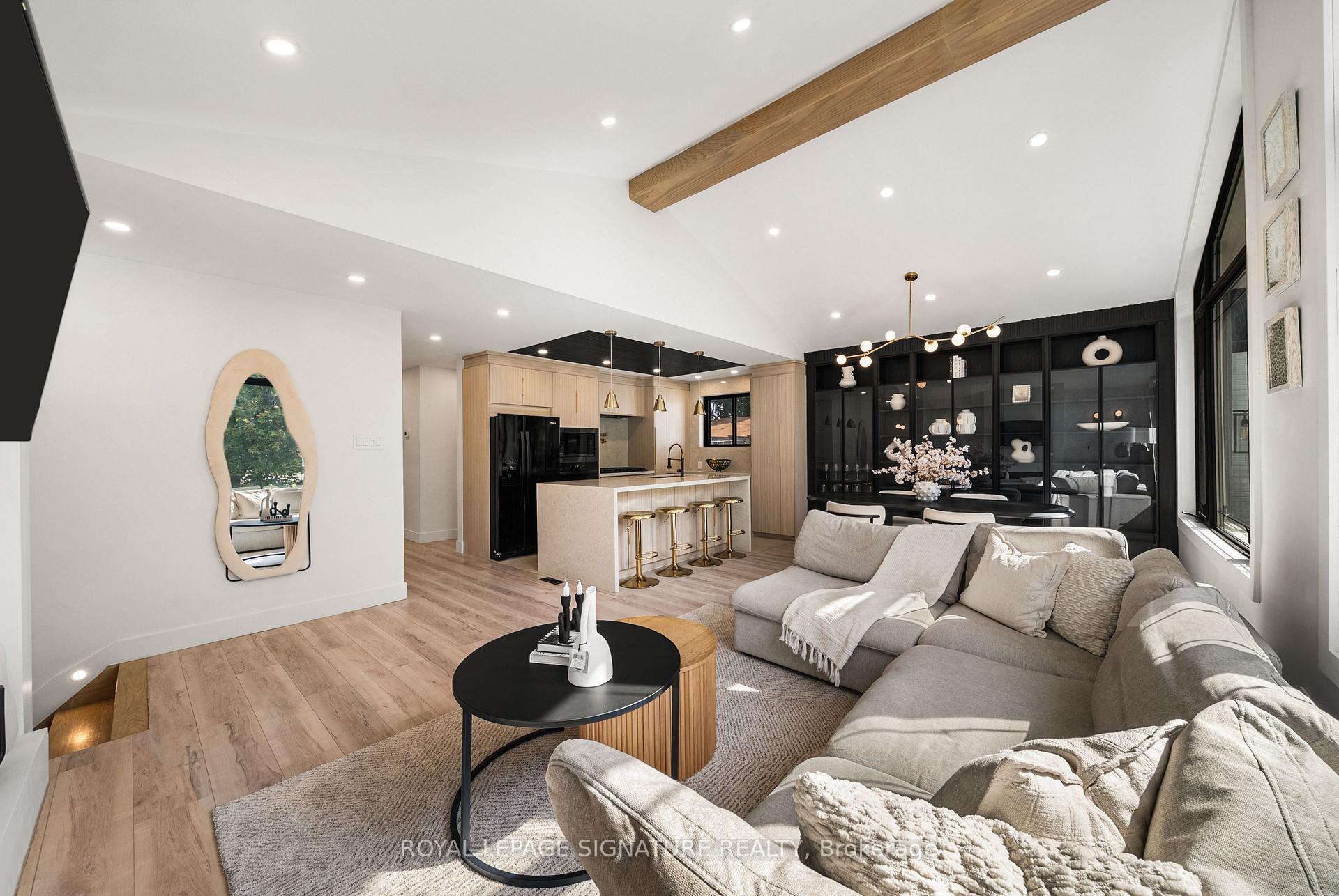 Photo 12 of 75 Rangoon Road, Etobicoke, Eringate-Centennial-West Deane — HOMEH