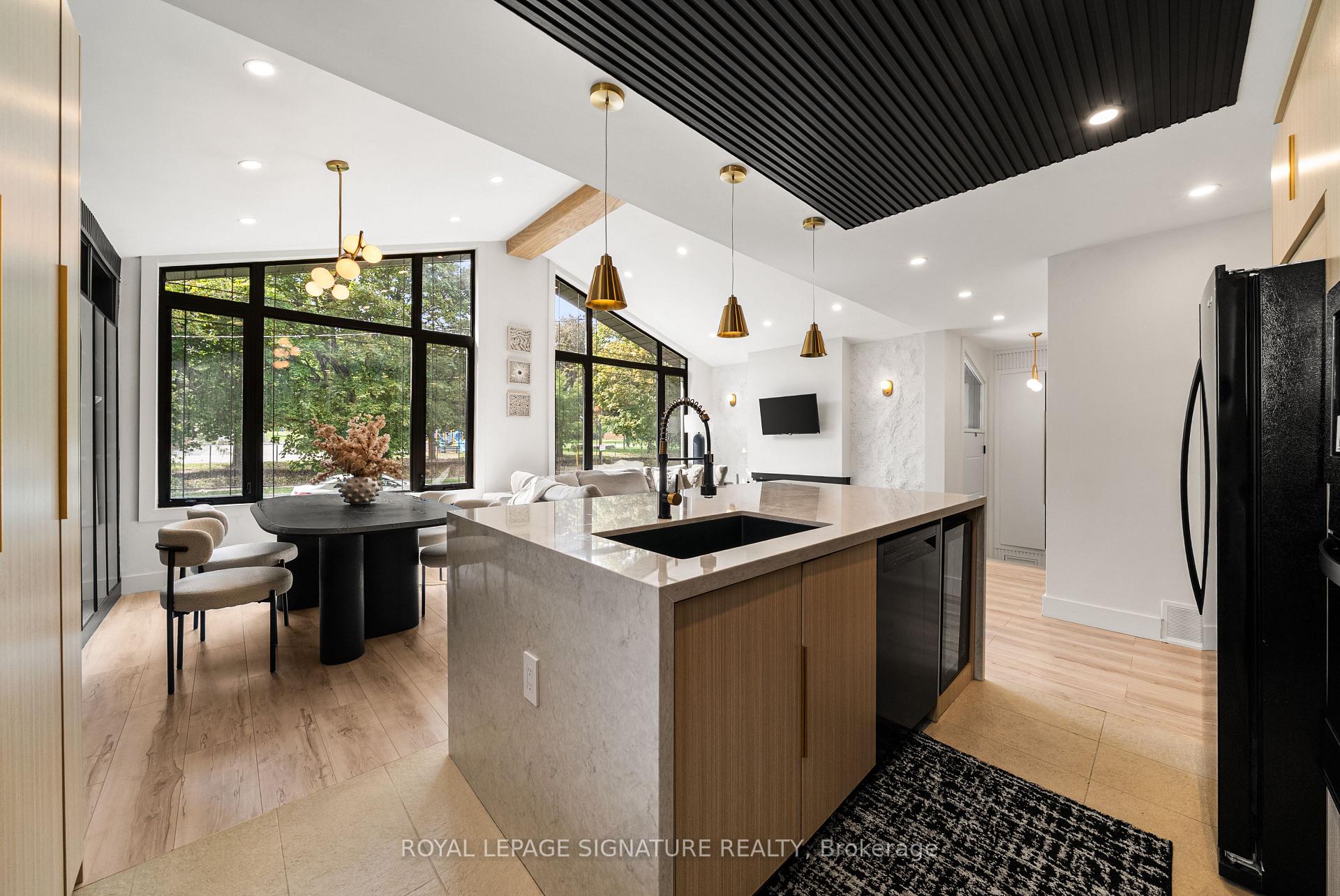 Photo 15 of 75 Rangoon Road, Etobicoke, Eringate-Centennial-West Deane — HOMEH