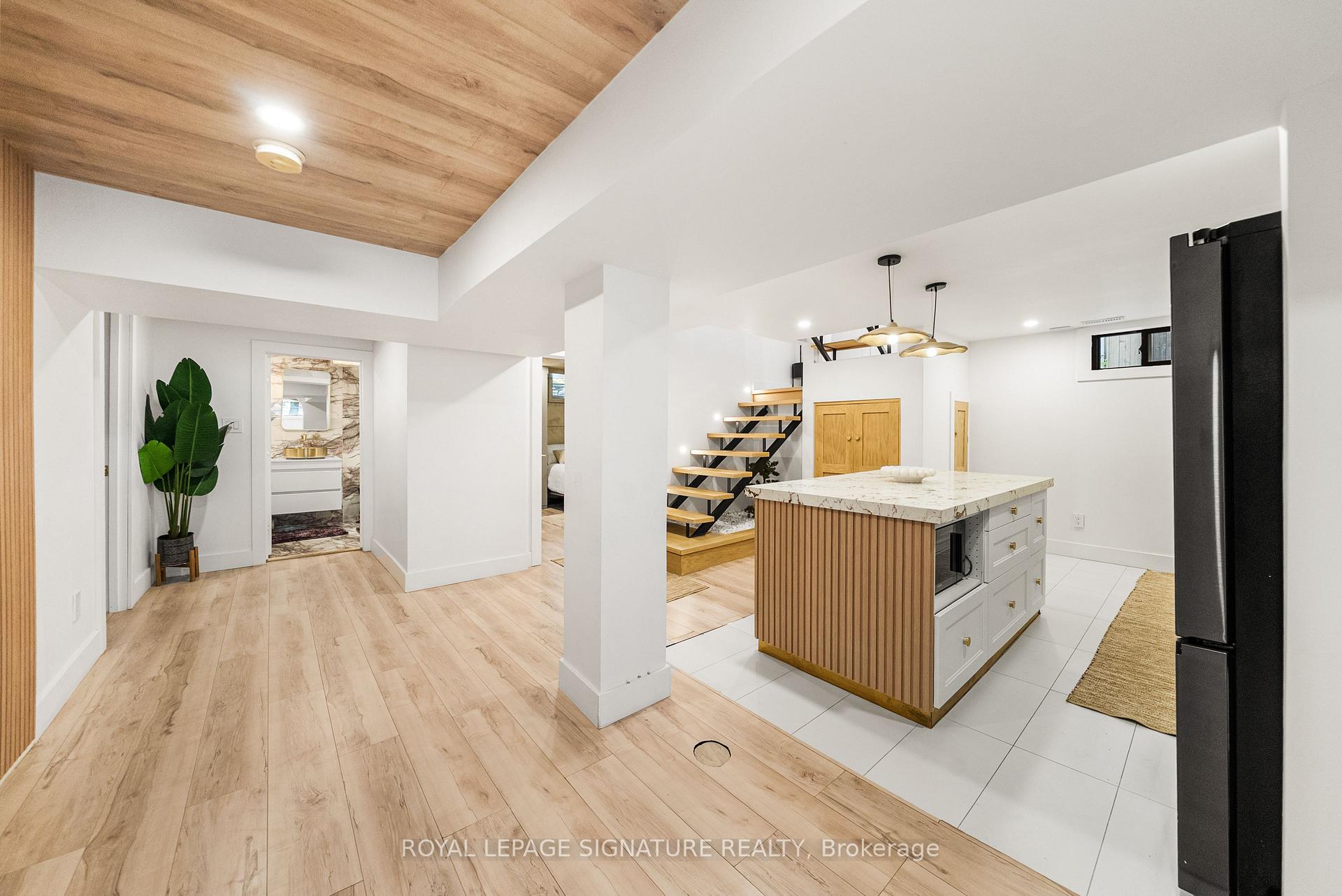 Photo 38 of 75 Rangoon Road, Etobicoke, Eringate-Centennial-West Deane — HOMEH