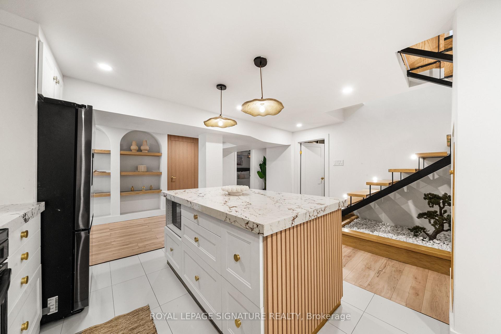 Photo 40 of 75 Rangoon Road, Etobicoke, Eringate-Centennial-West Deane — HOMEH