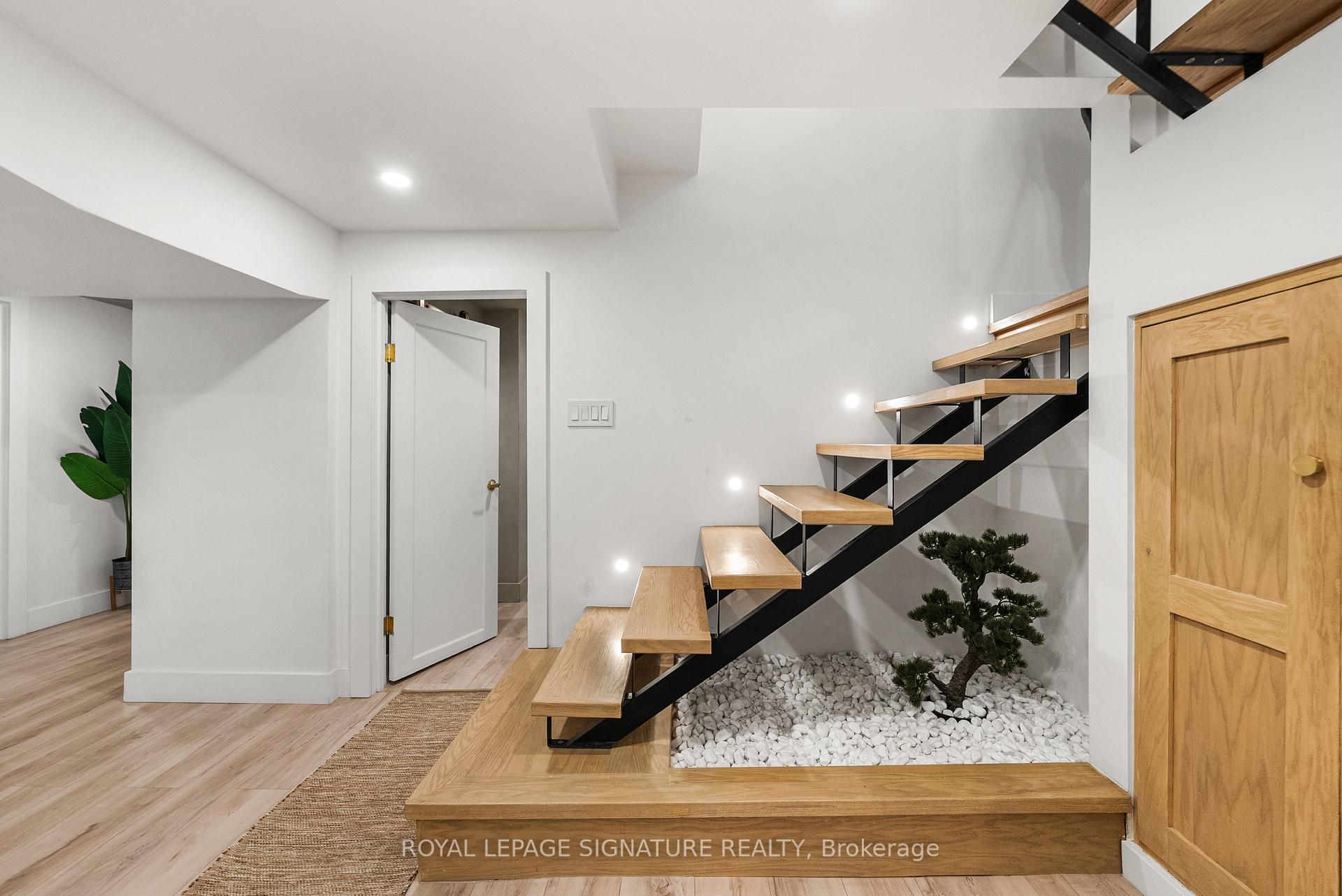 Photo 41 of 75 Rangoon Road, Etobicoke, Eringate-Centennial-West Deane — HOMEH