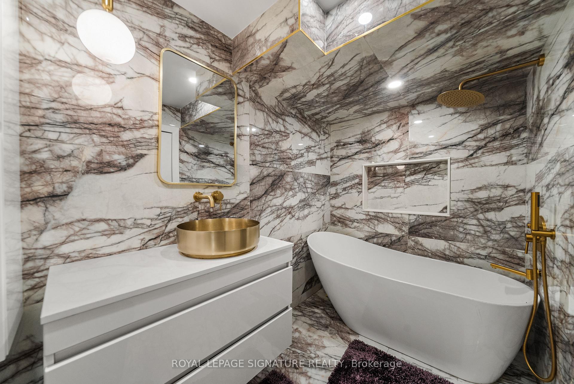 Photo 44 of 75 Rangoon Road, Etobicoke, Eringate-Centennial-West Deane — HOMEH