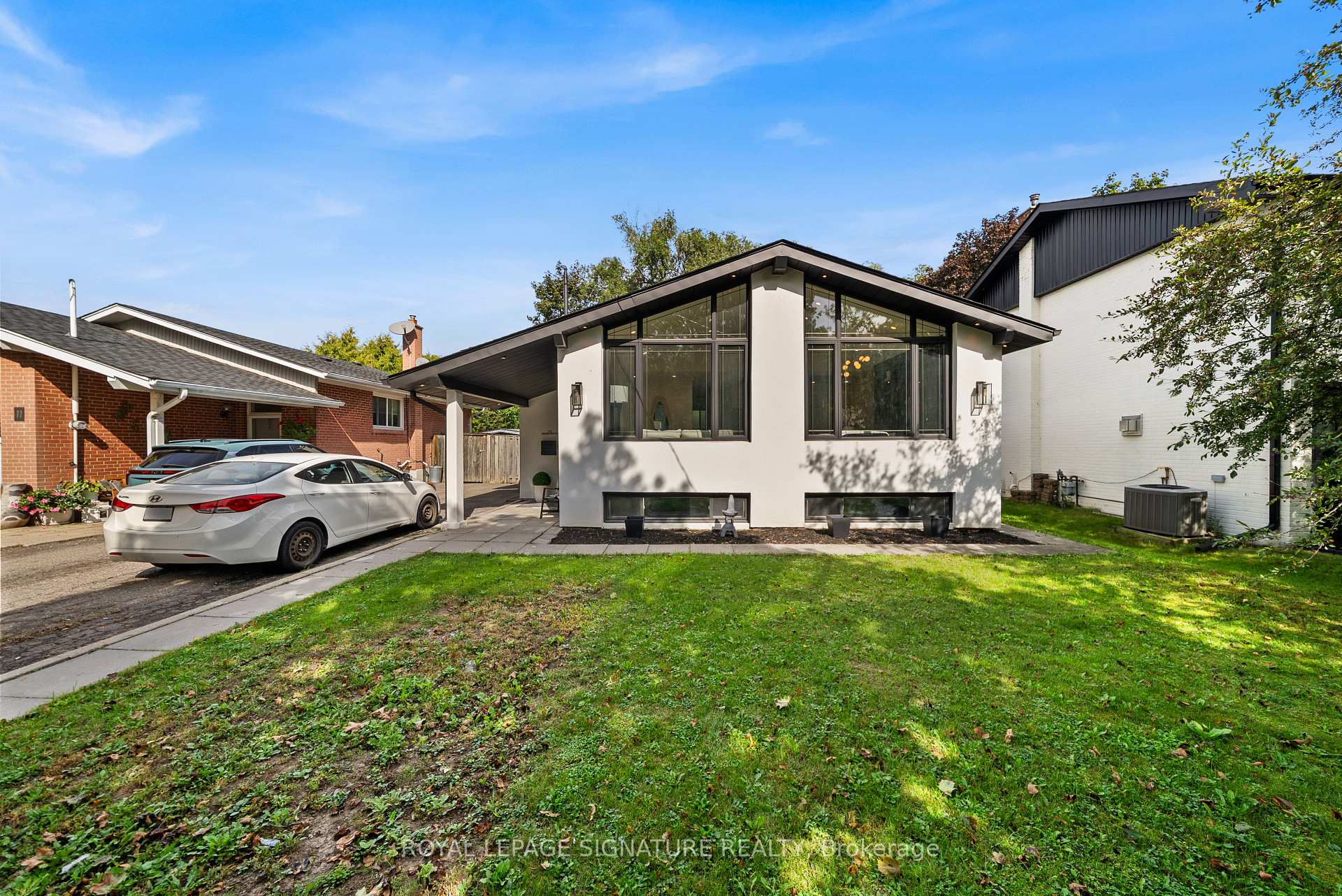 Photo 46 of 75 Rangoon Road, Etobicoke, Eringate-Centennial-West Deane — HOMEH