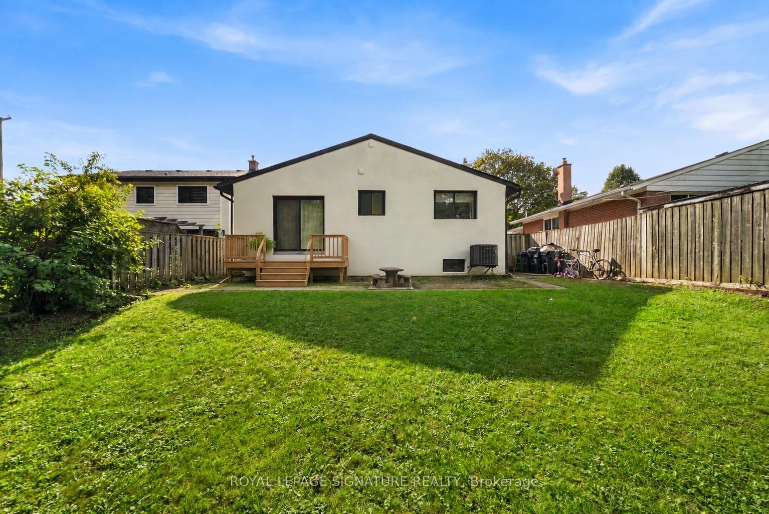 Photo 50 of 75 Rangoon Road, Etobicoke, Eringate-Centennial-West Deane — HOMEH