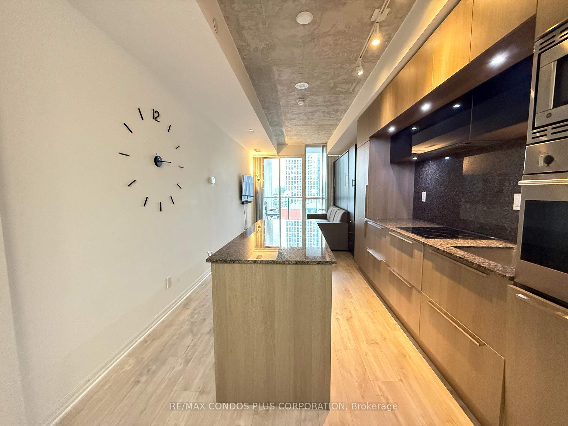 Photo 4 of Unit 2010, 88 Blue Jays Way, Toronto, Waterfront Communities — HOMEH