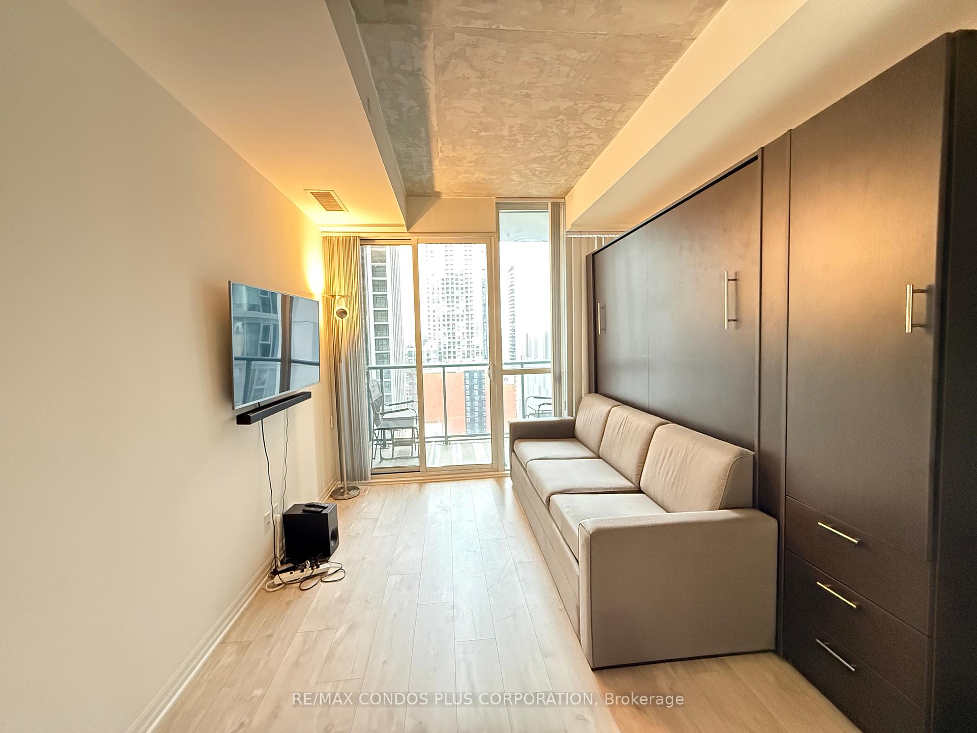 Photo 5 of Unit 2010, 88 Blue Jays Way, Toronto, Waterfront Communities — HOMEH