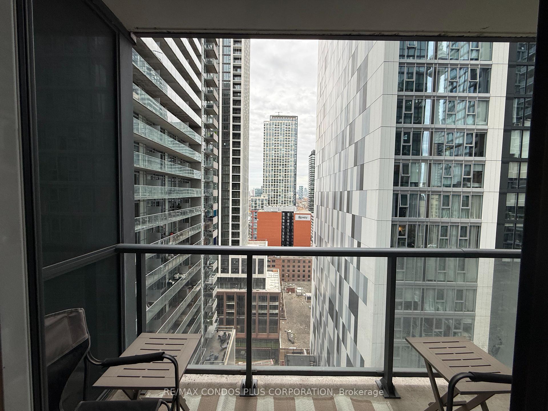 Photo 10 of Unit 2010, 88 Blue Jays Way, Toronto, Waterfront Communities — HOMEH