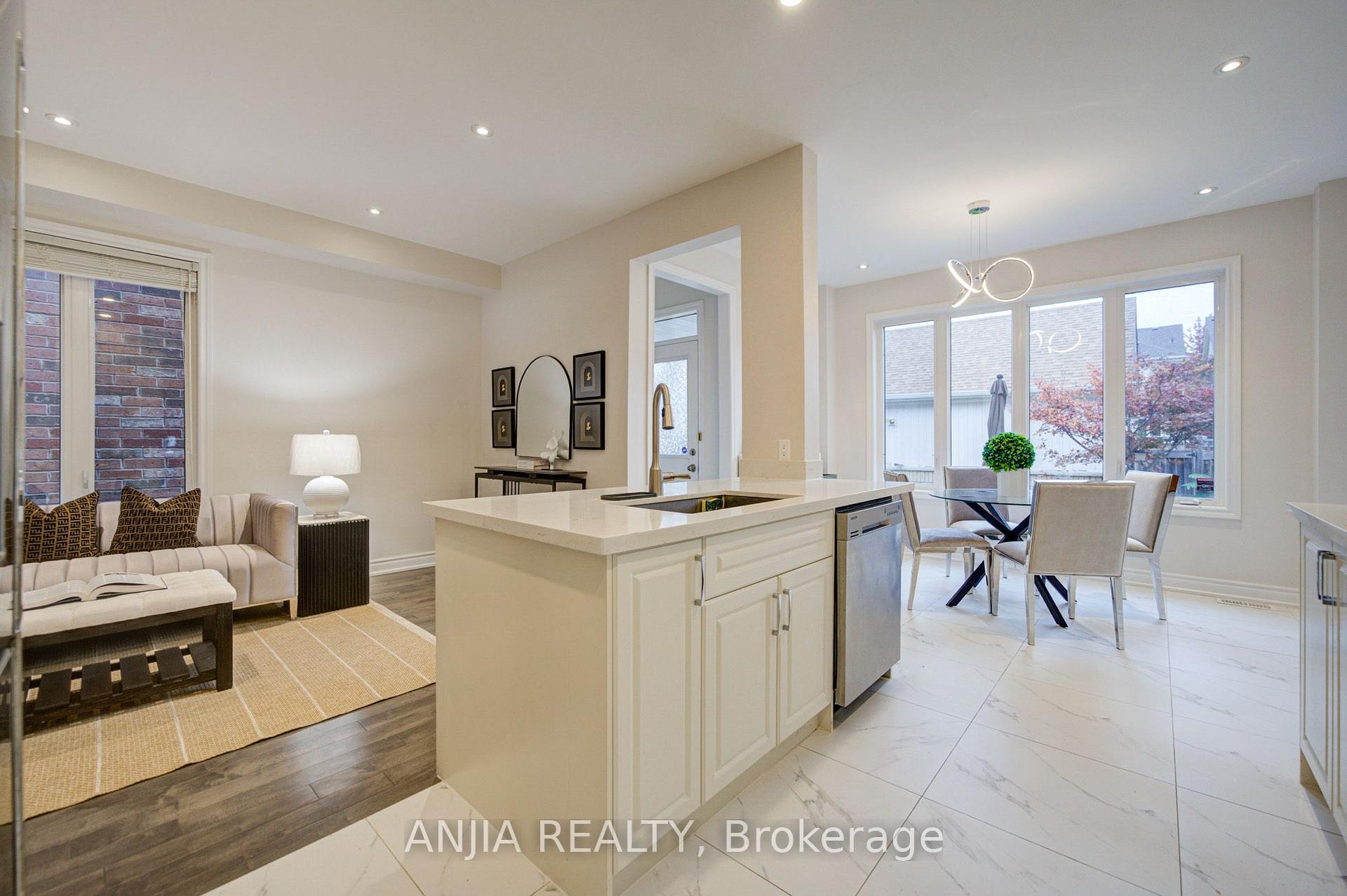 Photo 15 of 6 Wildmoor Street, Markham, Cornell — HOMEH
