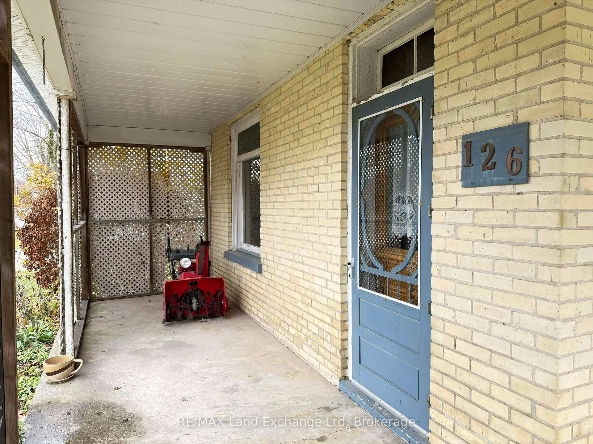 Photo 7 of 126 Diagonal Road, North Huron, Wingham — HOMEH