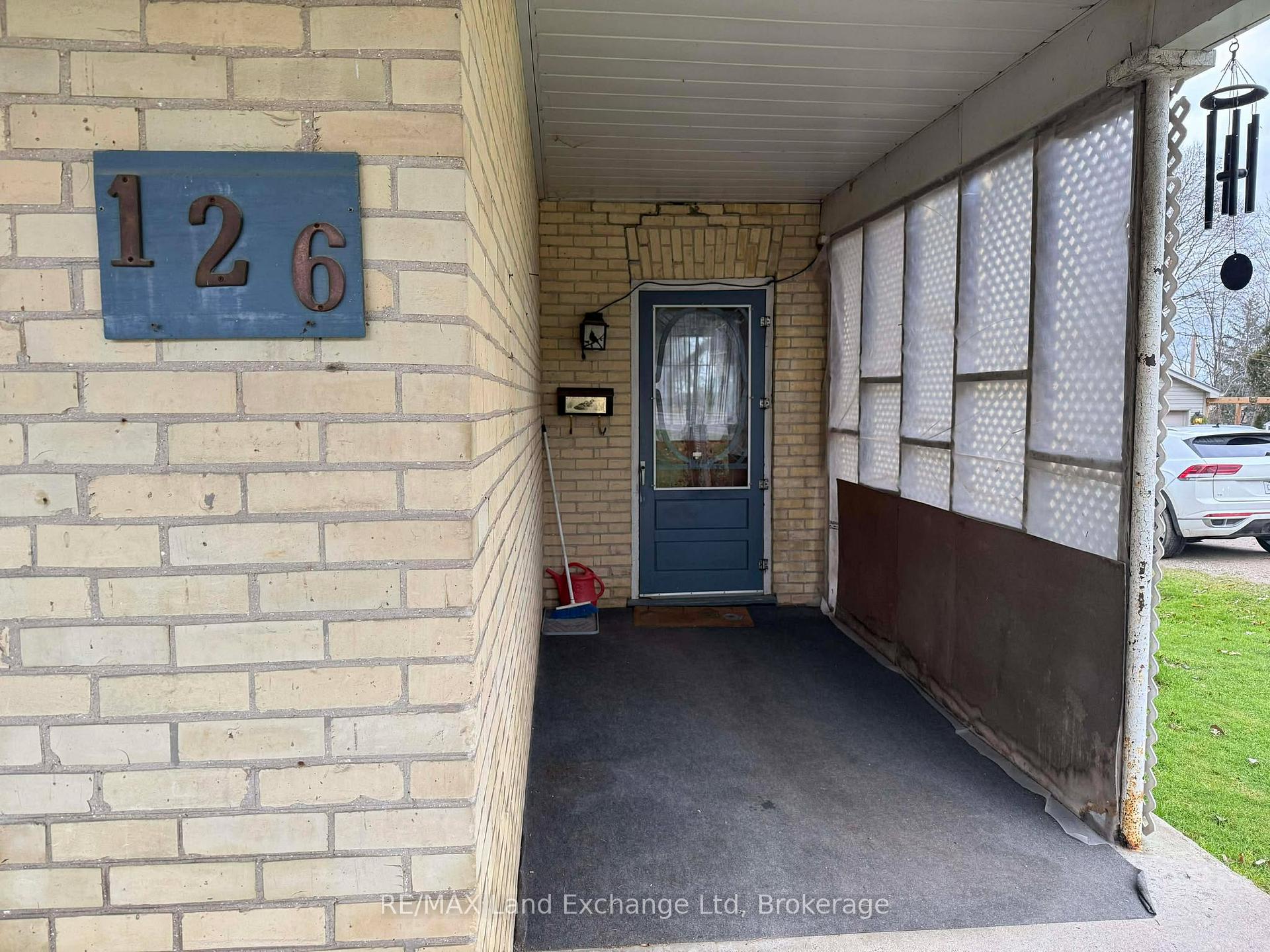 Photo 8 of 126 Diagonal Road, North Huron, Wingham — HOMEH