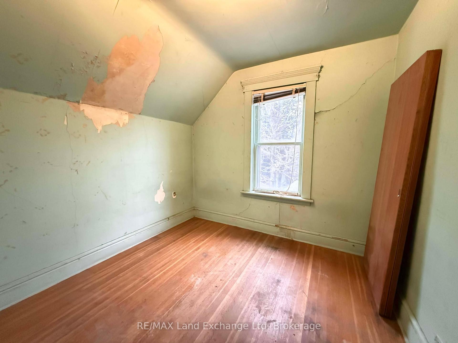 Photo 37 of 126 Diagonal Road, North Huron, Wingham — HOMEH