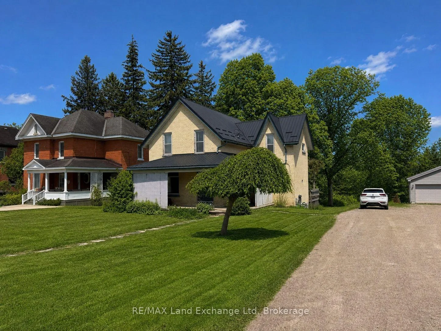 Photo 3 of 126 Diagonal Road, North Huron, Wingham — HOMEH