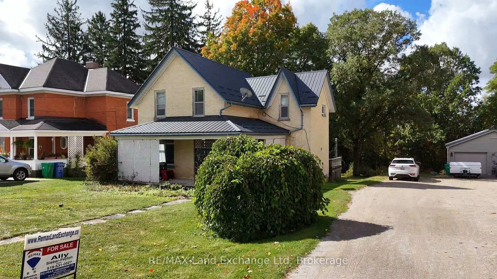 Photo 5 of 126 Diagonal Road, North Huron, Wingham — HOMEH