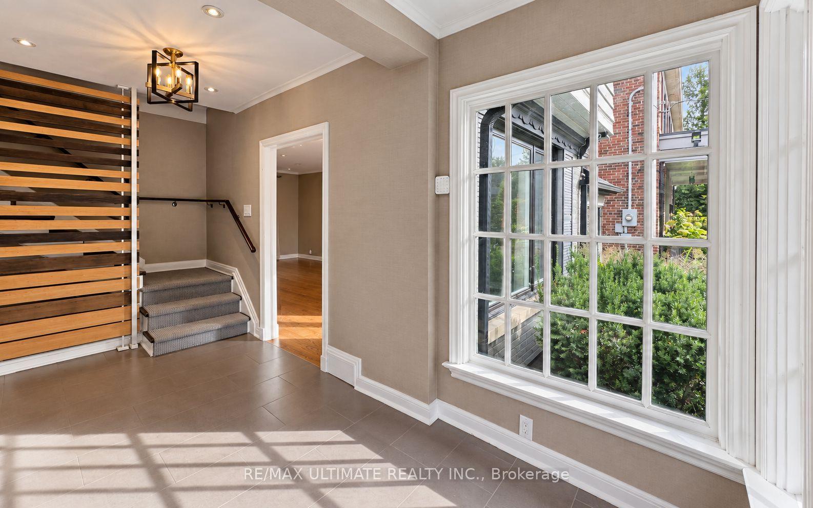 Photo 2 of 10 Noel Avenue, Toronto, Leaside — HOMEH