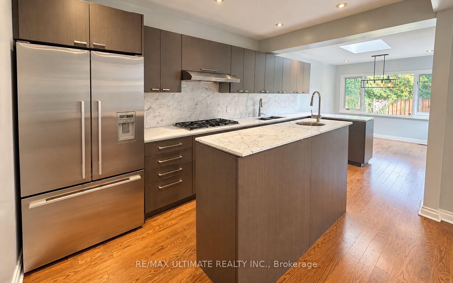 Photo 3 of 10 Noel Avenue, Toronto, Leaside — HOMEH