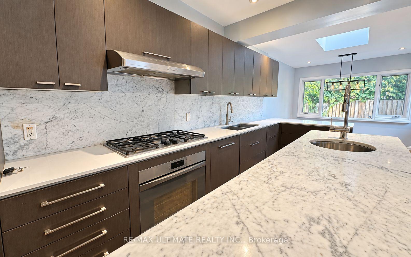 Photo 4 of 10 Noel Avenue, Toronto, Leaside — HOMEH