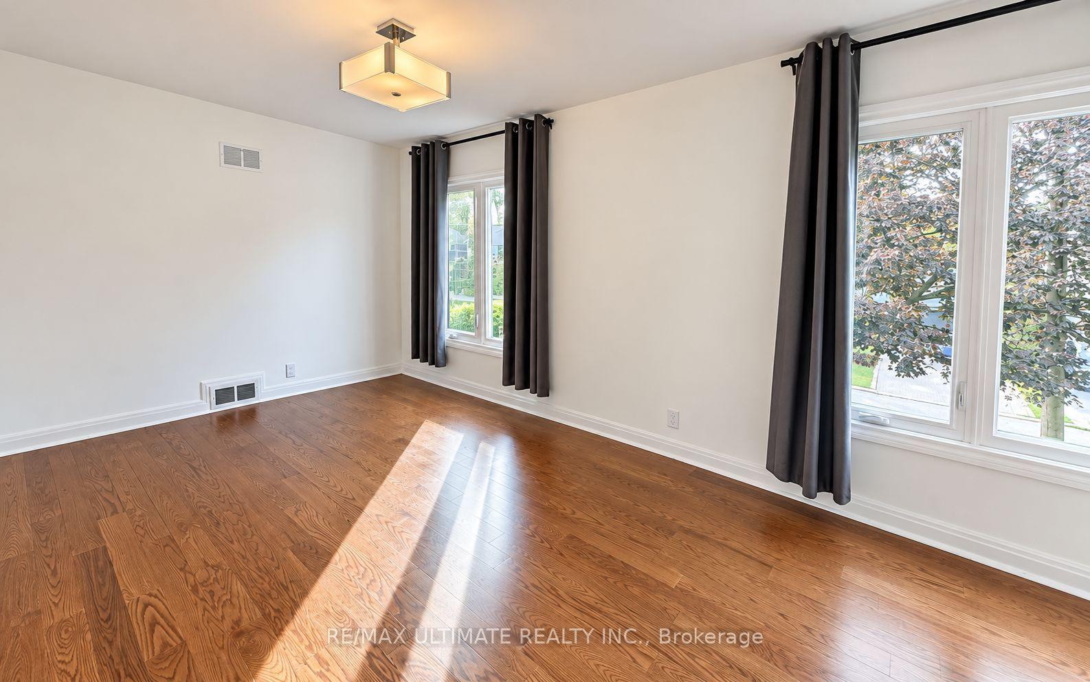 Photo 22 of 10 Noel Avenue, Toronto, Leaside — HOMEH