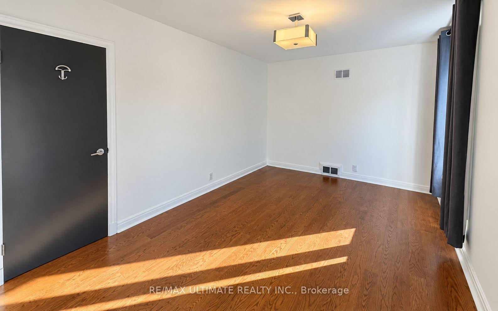 Photo 23 of 10 Noel Avenue, Toronto, Leaside — HOMEH